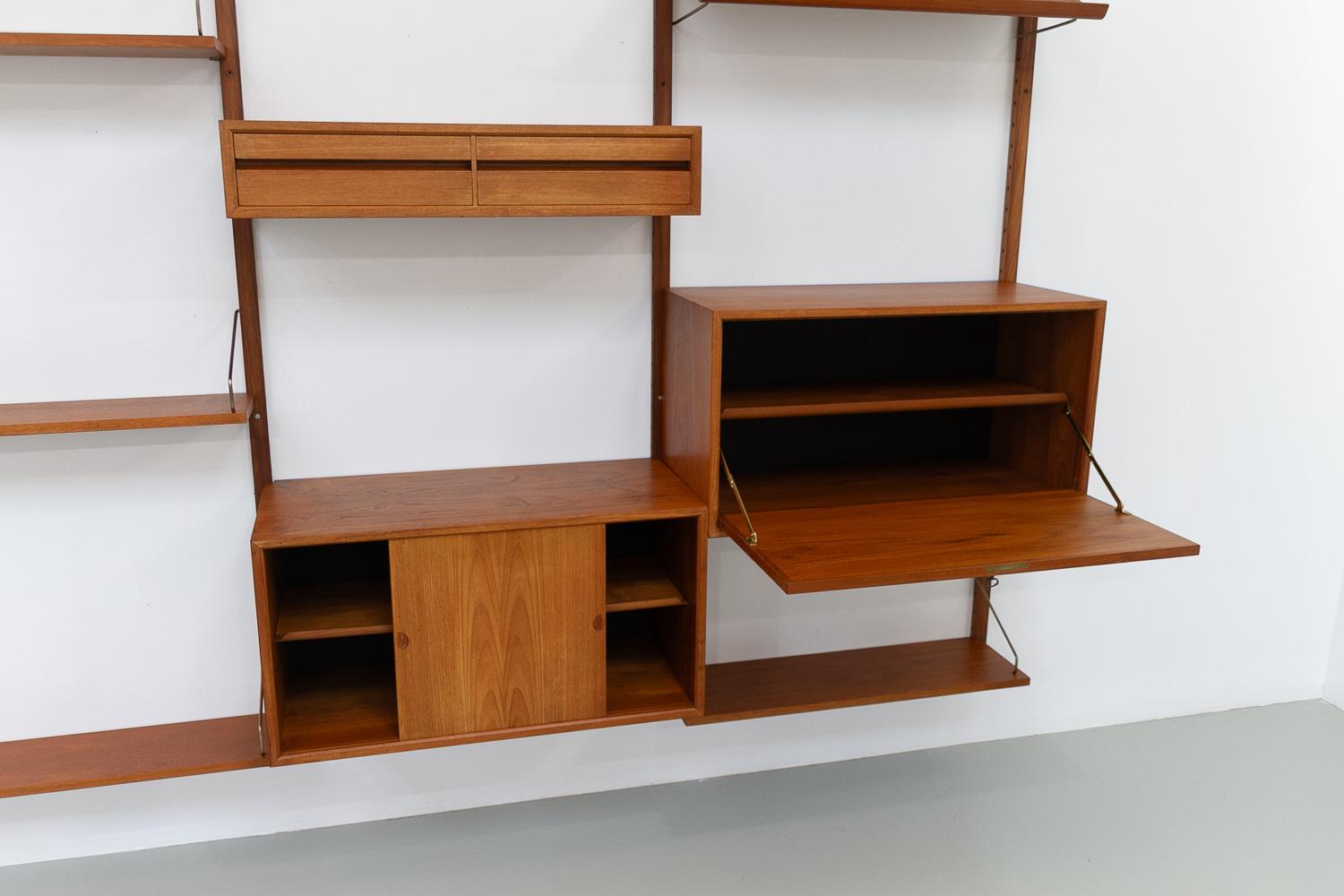 Dänisches modernes modulares 3-Fach-Wandregal aus Teakholz von Poul Cadovius für Cado, 1960er Jahre. 12