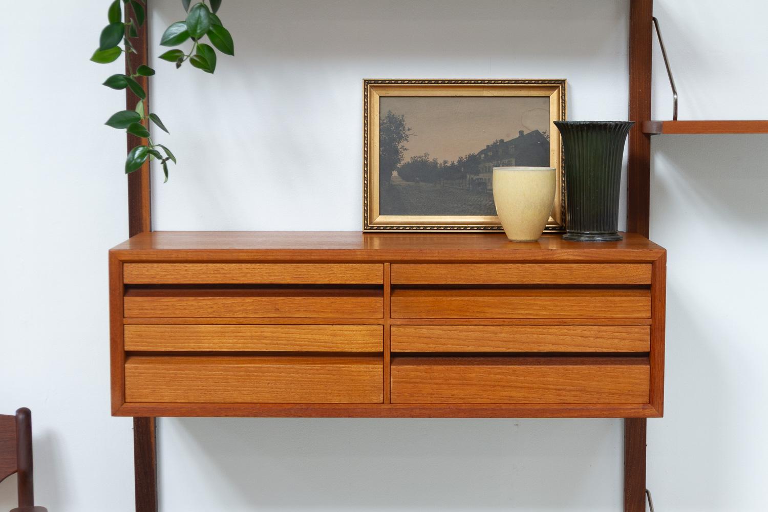 Danish Modern 3-Bay Modular Teak Wall Unit by Poul Cadovius for Cado, 1960s. For Sale 12
