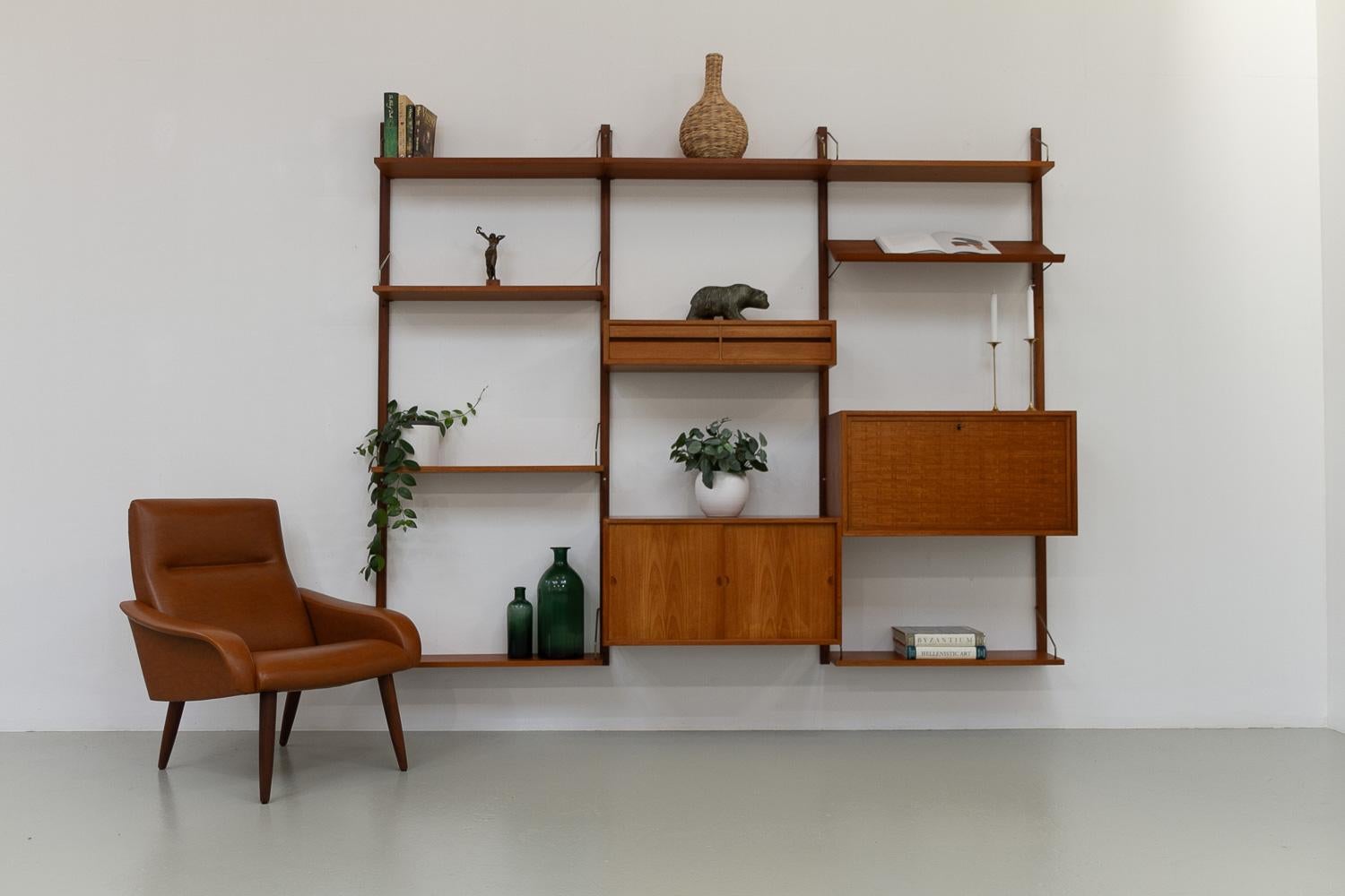 Dänisches modernes modulares 3-Fach-Wandregal aus Teakholz von Poul Cadovius für Cado, 1960er Jahre. 13