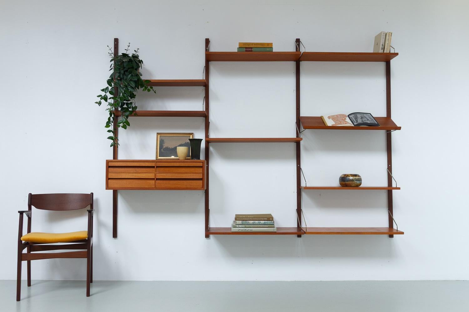 Danish Modern 3-Bay Modular Teak Wall Unit by Poul Cadovius for Cado, 1960s. For Sale 14