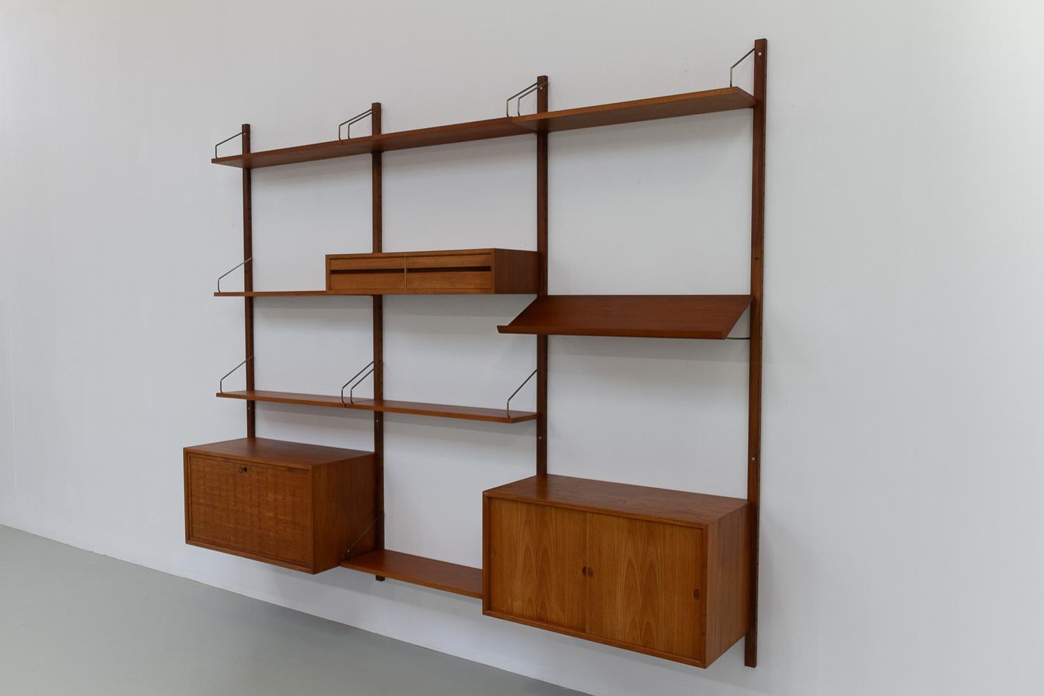 Dänisches modernes modulares 3-Fach-Wandregal aus Teakholz von Poul Cadovius für Cado, 1960er Jahre. (Skandinavische Moderne)