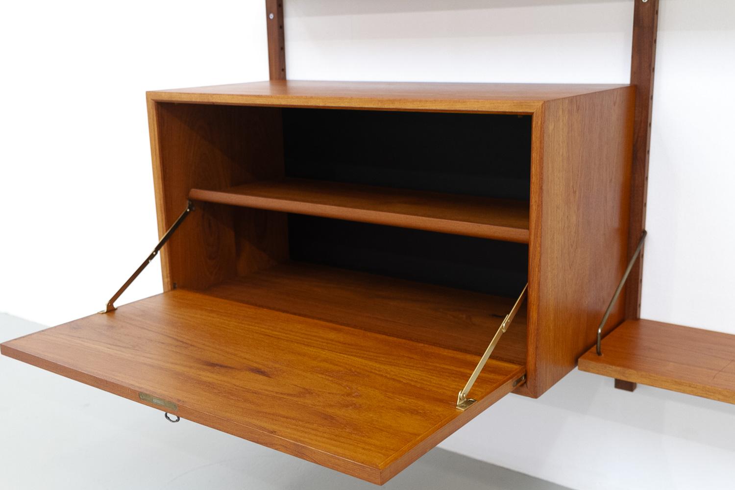 Dänisches modernes modulares 3-Fach-Wandregal aus Teakholz von Poul Cadovius für Cado, 1960er Jahre. 1