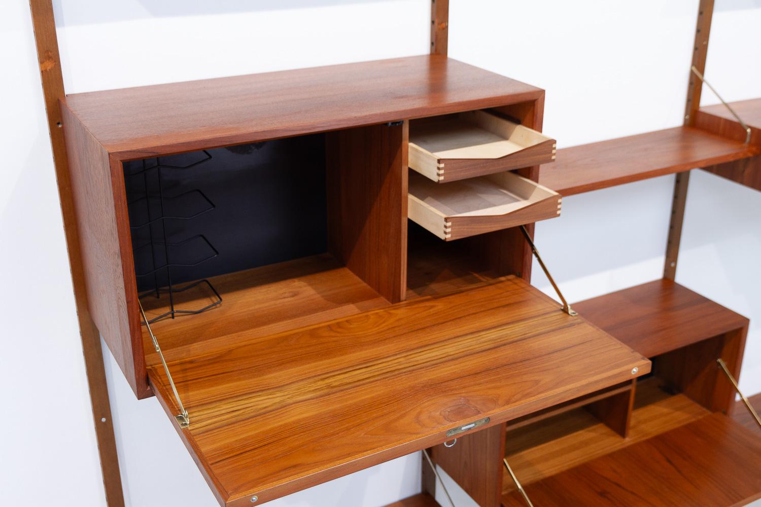 Danish Modern 3-Bay Modular Teak Wall Unit by Poul Cadovius for Cado, 1960s 2