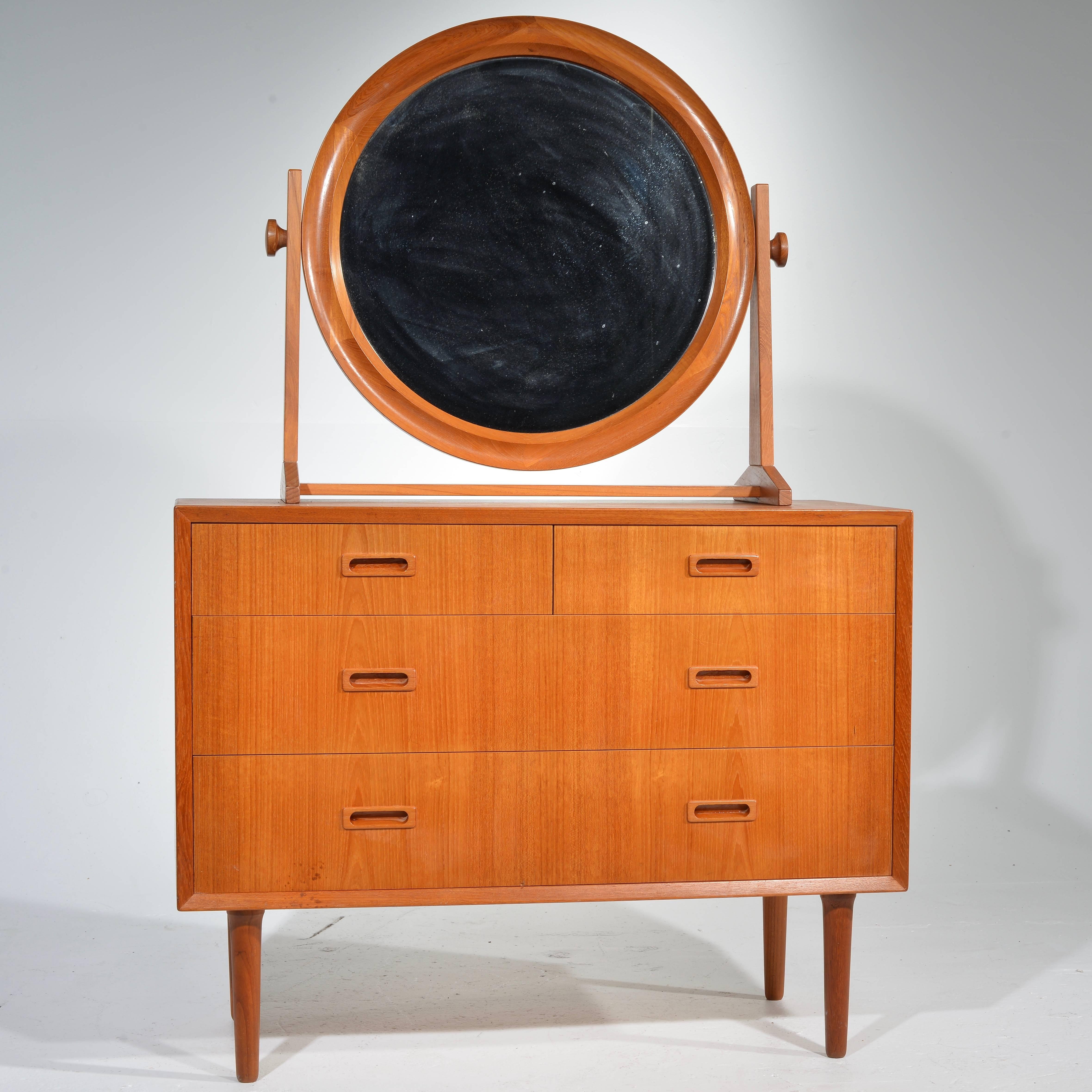 Scandinavian Modern Danish Modern Four-Drawer Cabinet Vanity