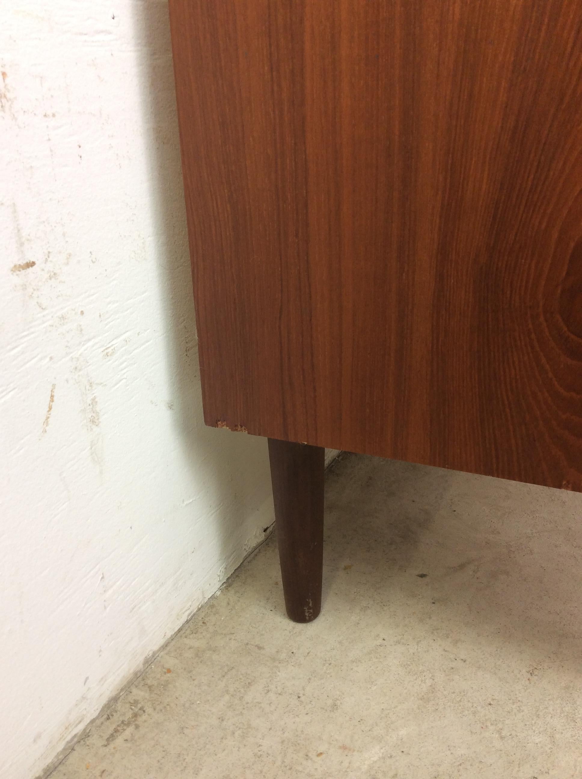 Danish Modern 4 Drawer Dresser with Lock & Key 4