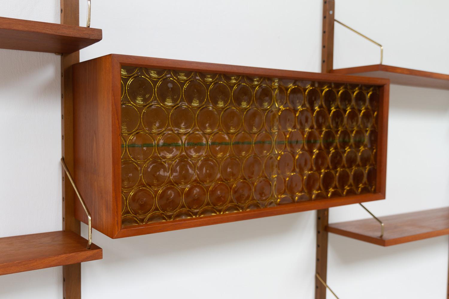 Danish Modern 5-Bay Modular Teak Wall Unit by Poul Cadovius for Cado, 1950s In Good Condition In Asaa, DK