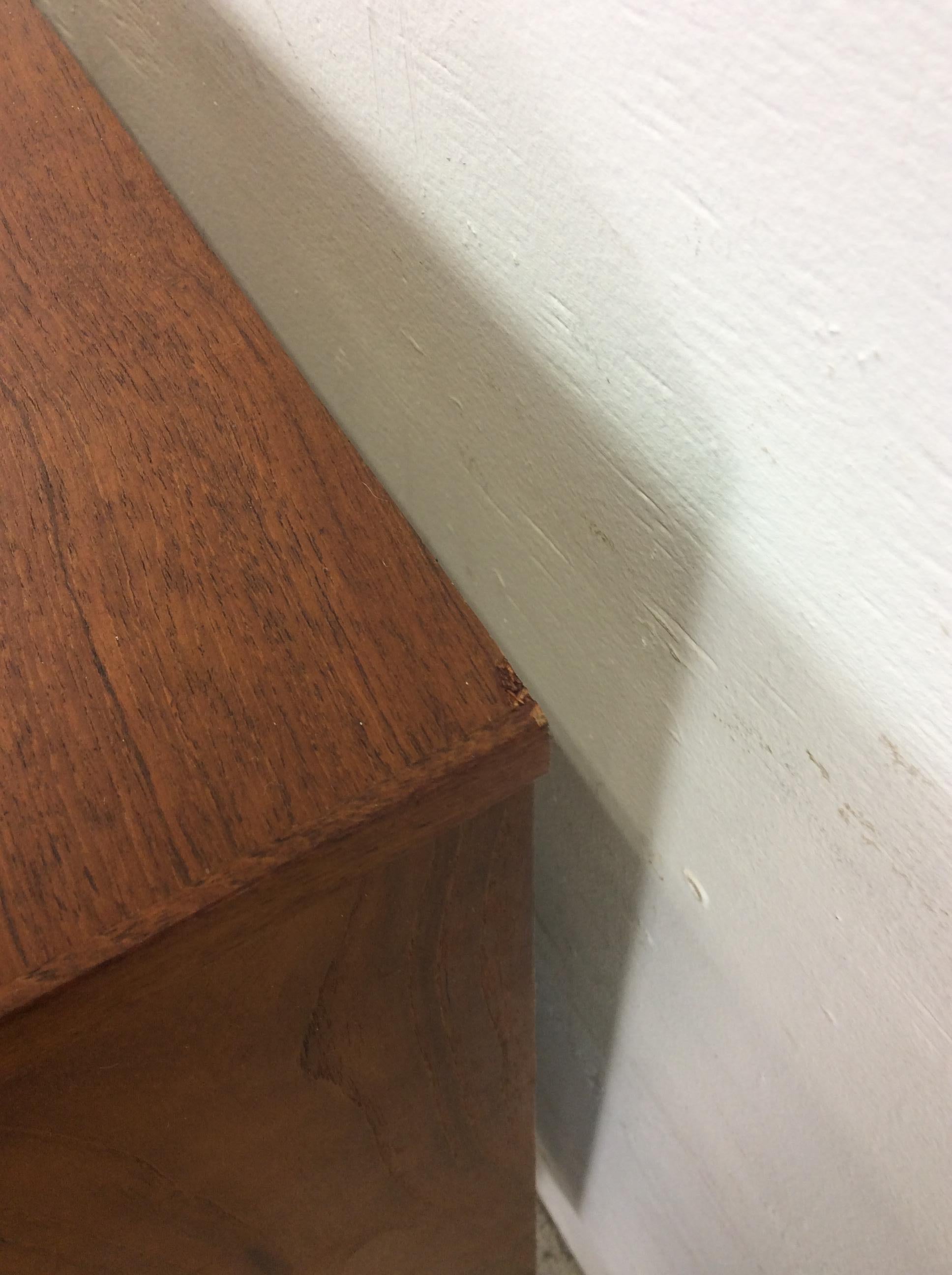 Cassettone danese moderno a 5 cassetti con serratura e chiave in vendita 3