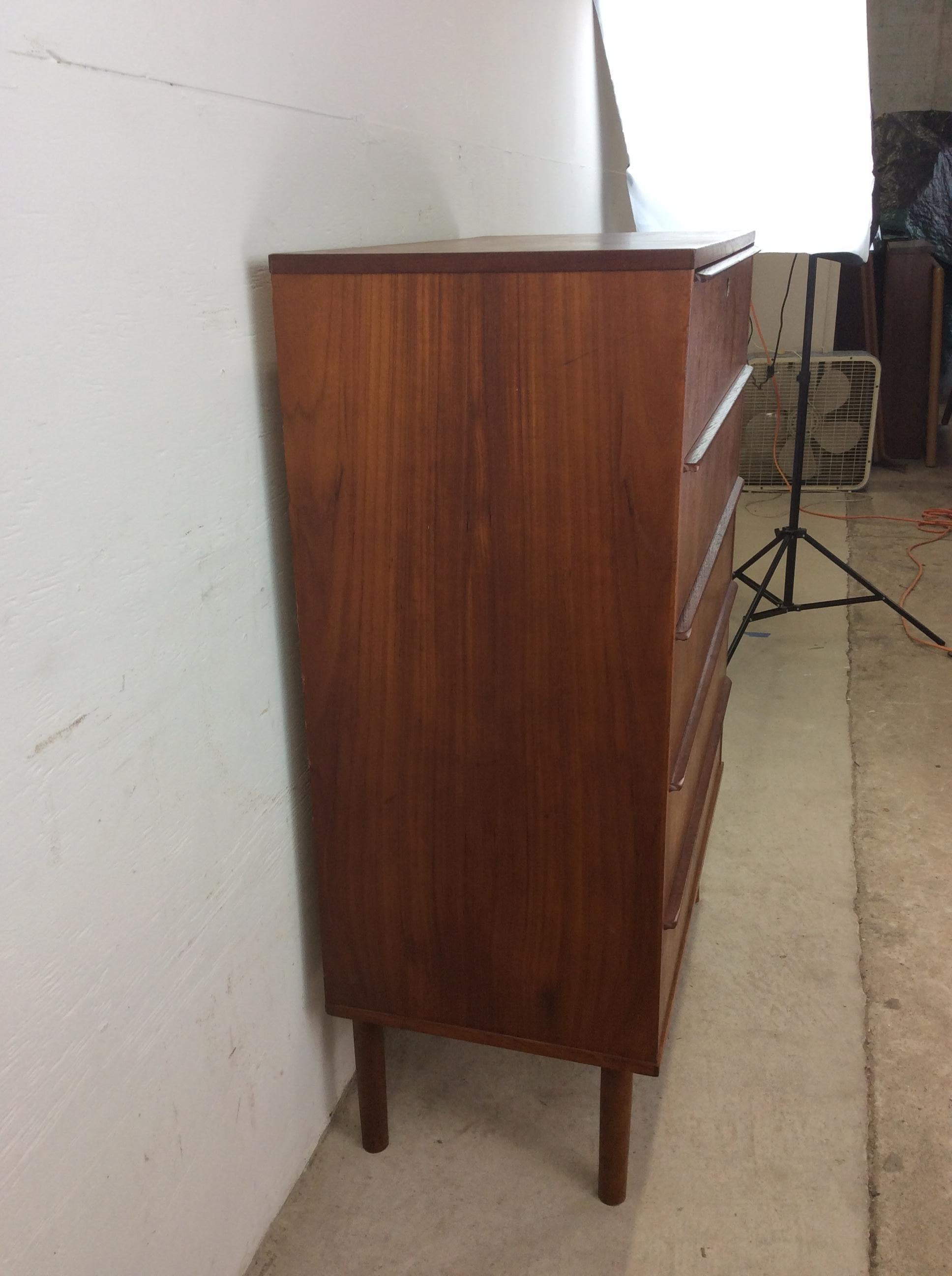 Cassettone danese moderno a 5 cassetti con serratura e chiave in vendita 6