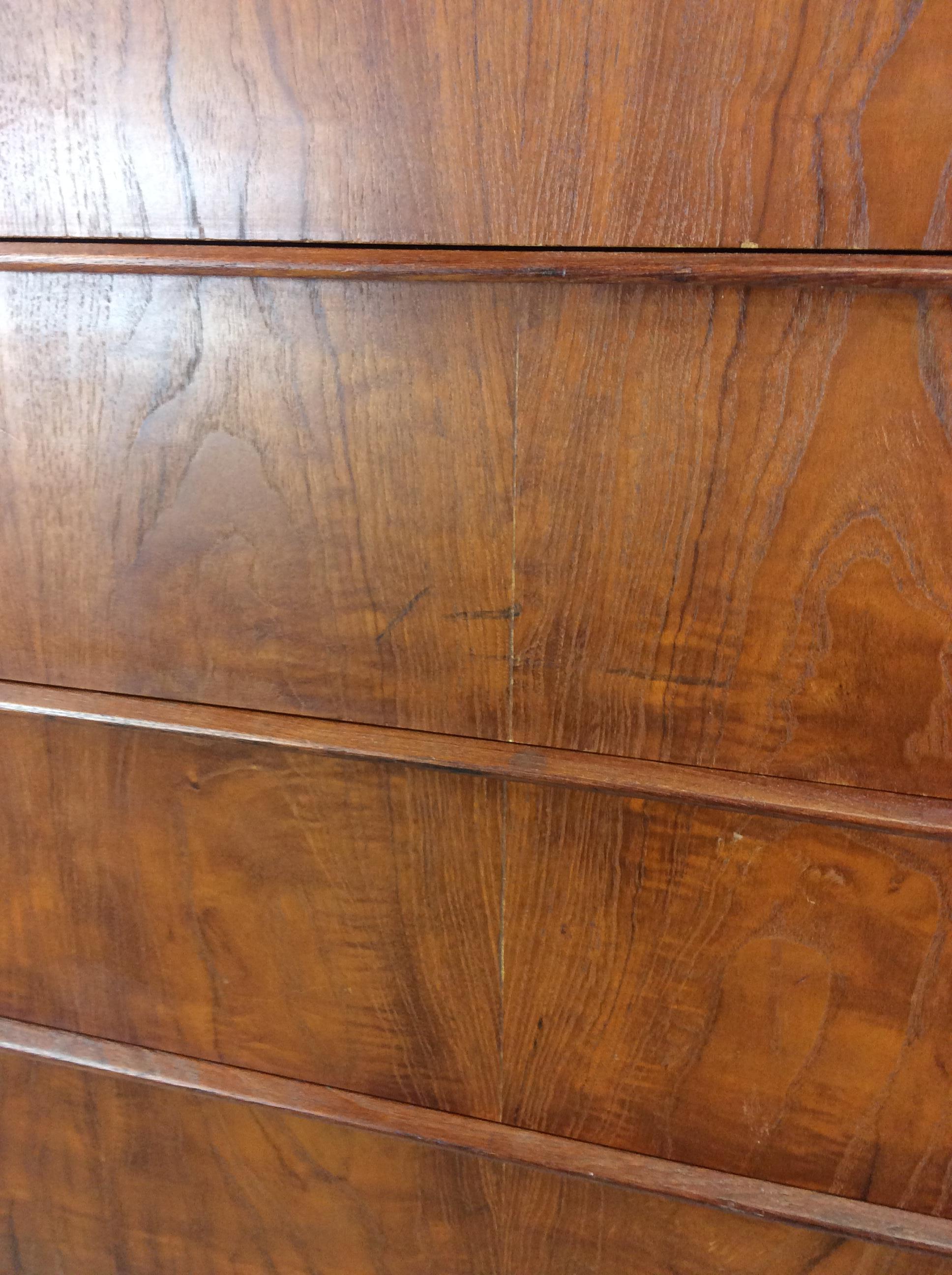 Cassettone danese moderno a 5 cassetti con serratura e chiave In condizioni buone in vendita a Freehold, NJ