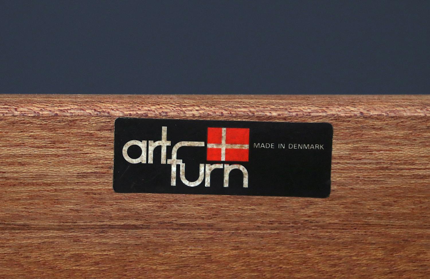 Restauré de manière experte - Commode moderne danoise à 6 tiroirs en teck par Art Furn  en vente 5