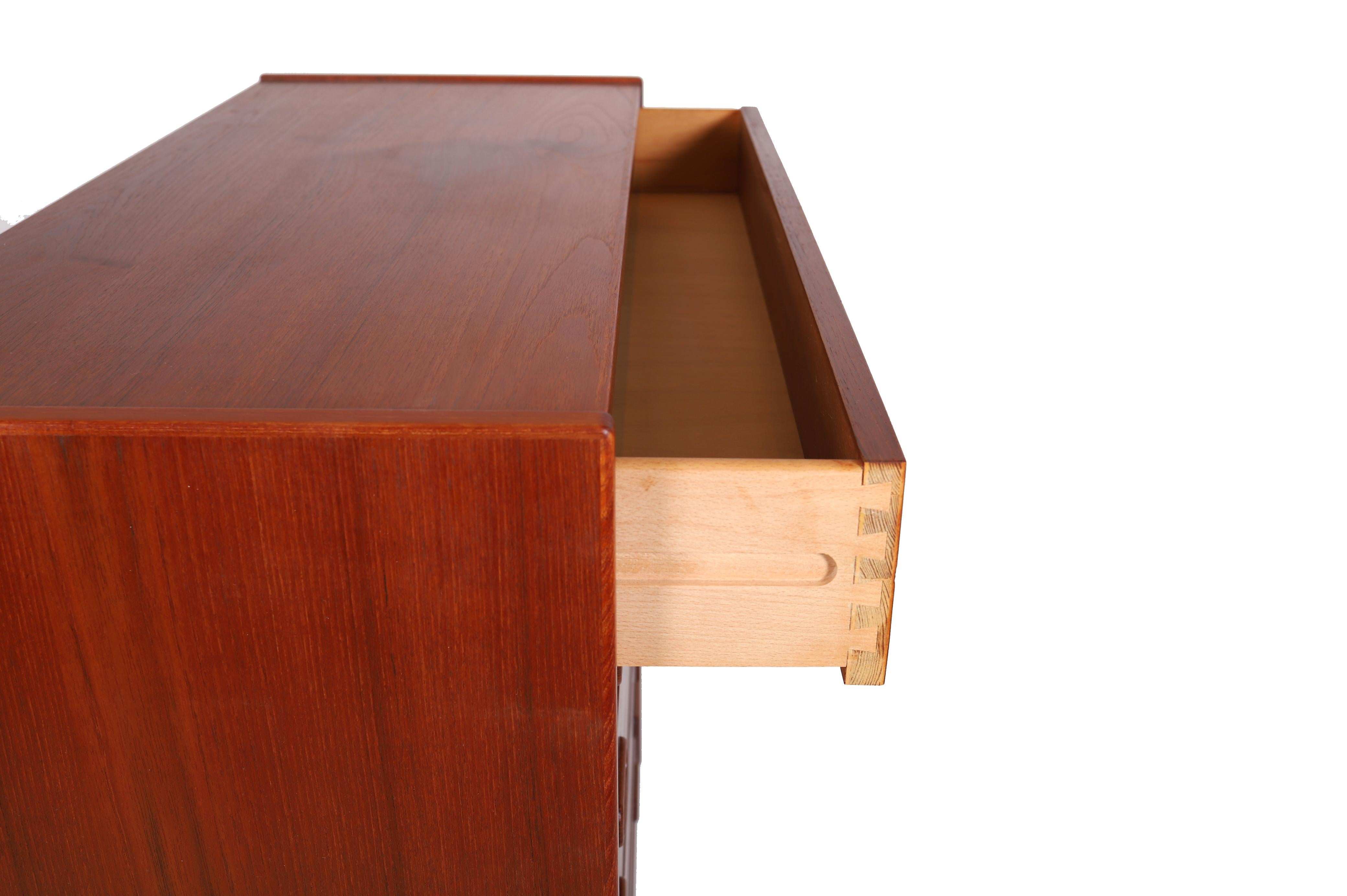 Danish Modern 7 Drawer Chest by Arne Hovmand Olsen For Sale 2