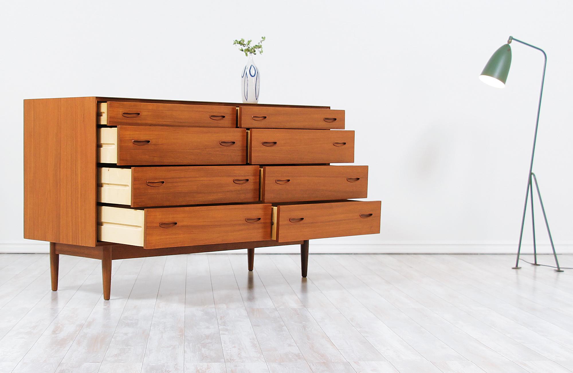 Mid-Century Modern Danish Modern 8-Drawer Teak Dresser