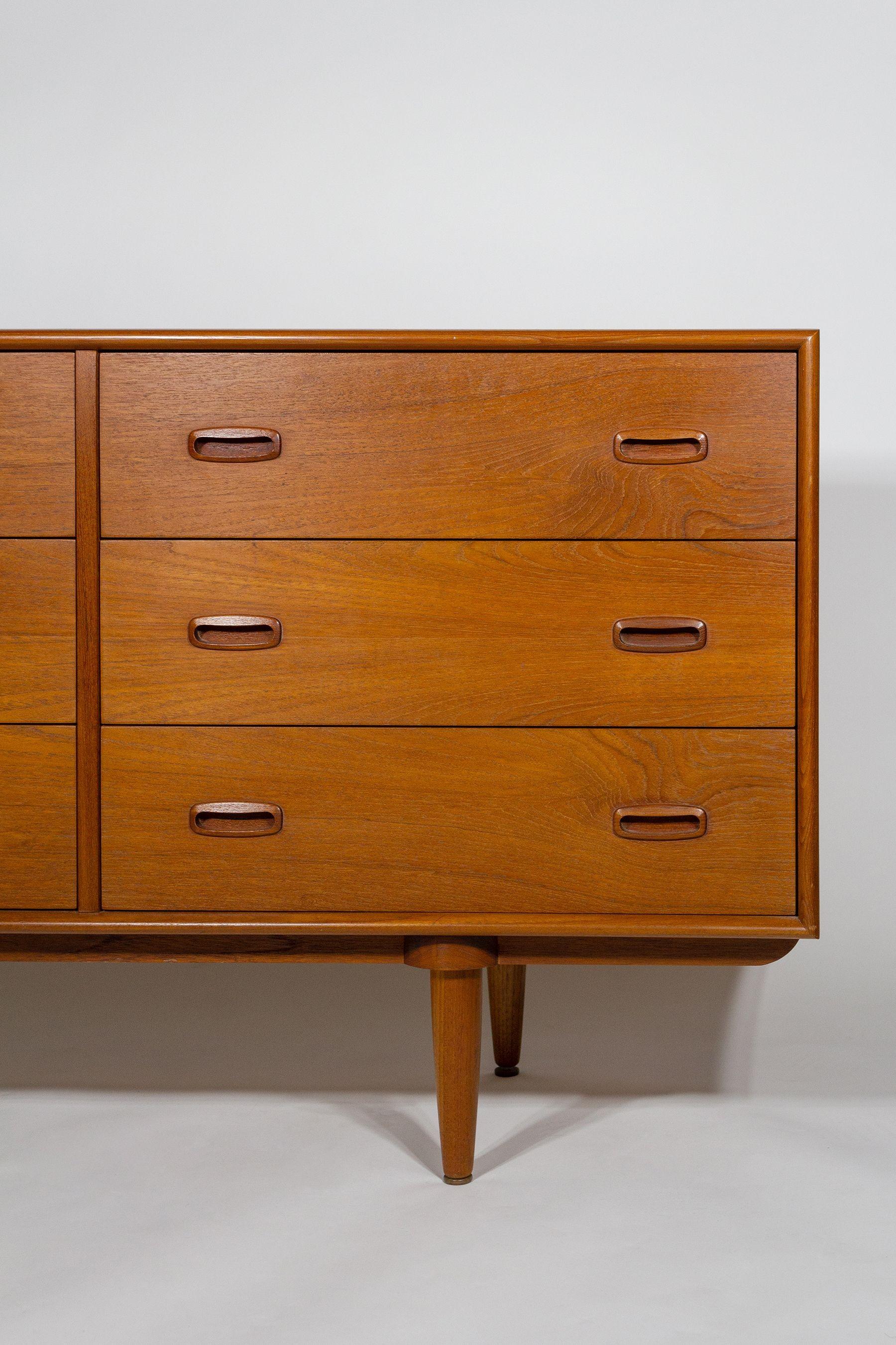 Danish Modern 9 Drawer Dressers in Teak with Oak Interiors 1960s, Pair 5