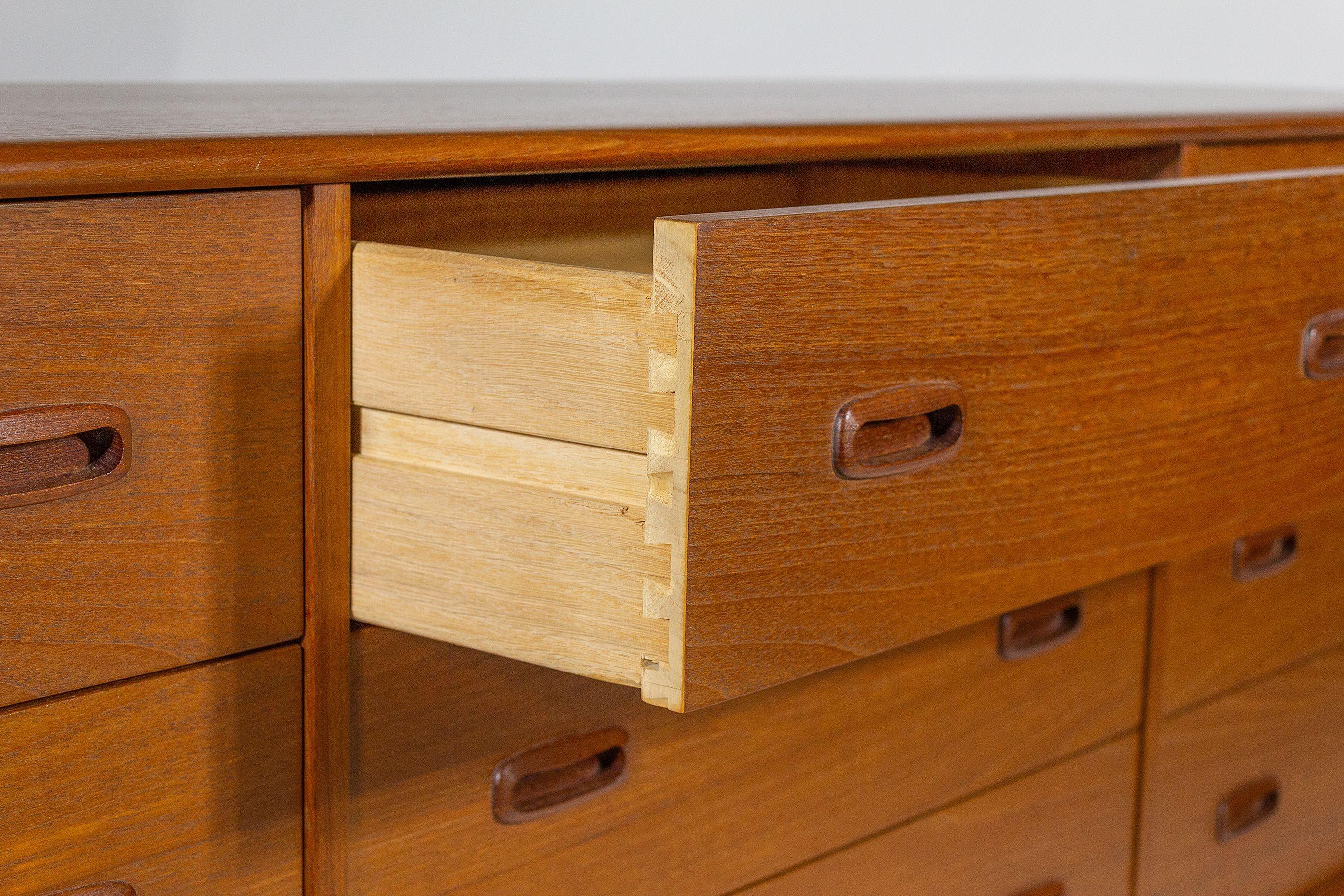 Danish Modern 9 Drawer Dressers in Teak with Oak Interiors 1960s, Pair 8