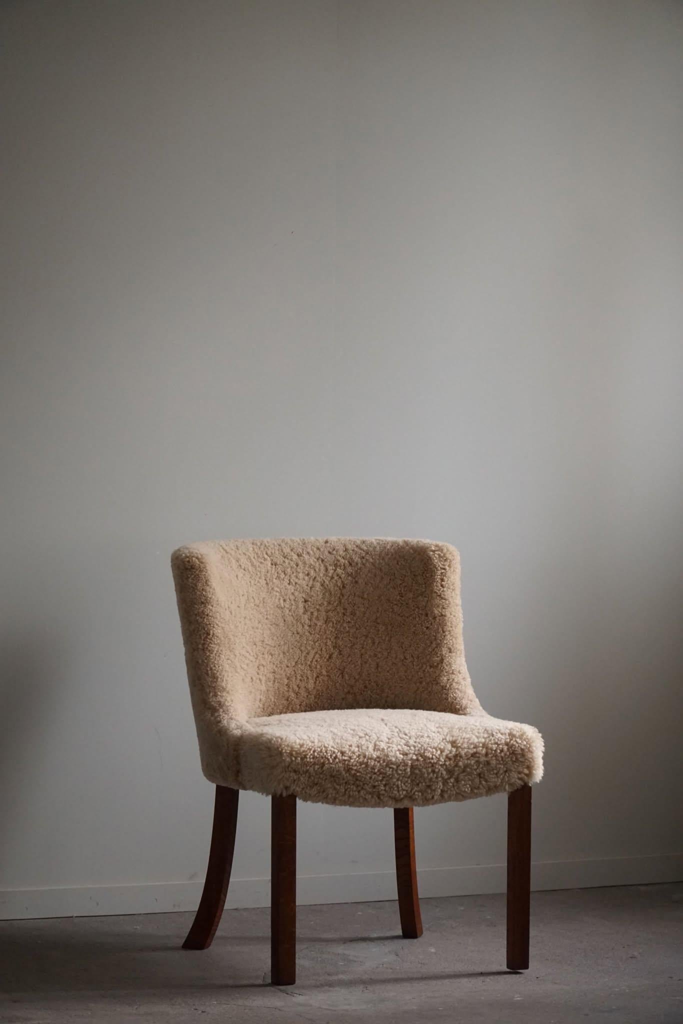 Danish Modern, A Classic Chair in Oak and Lambswool, Kaj Gottlob, 1950s 3