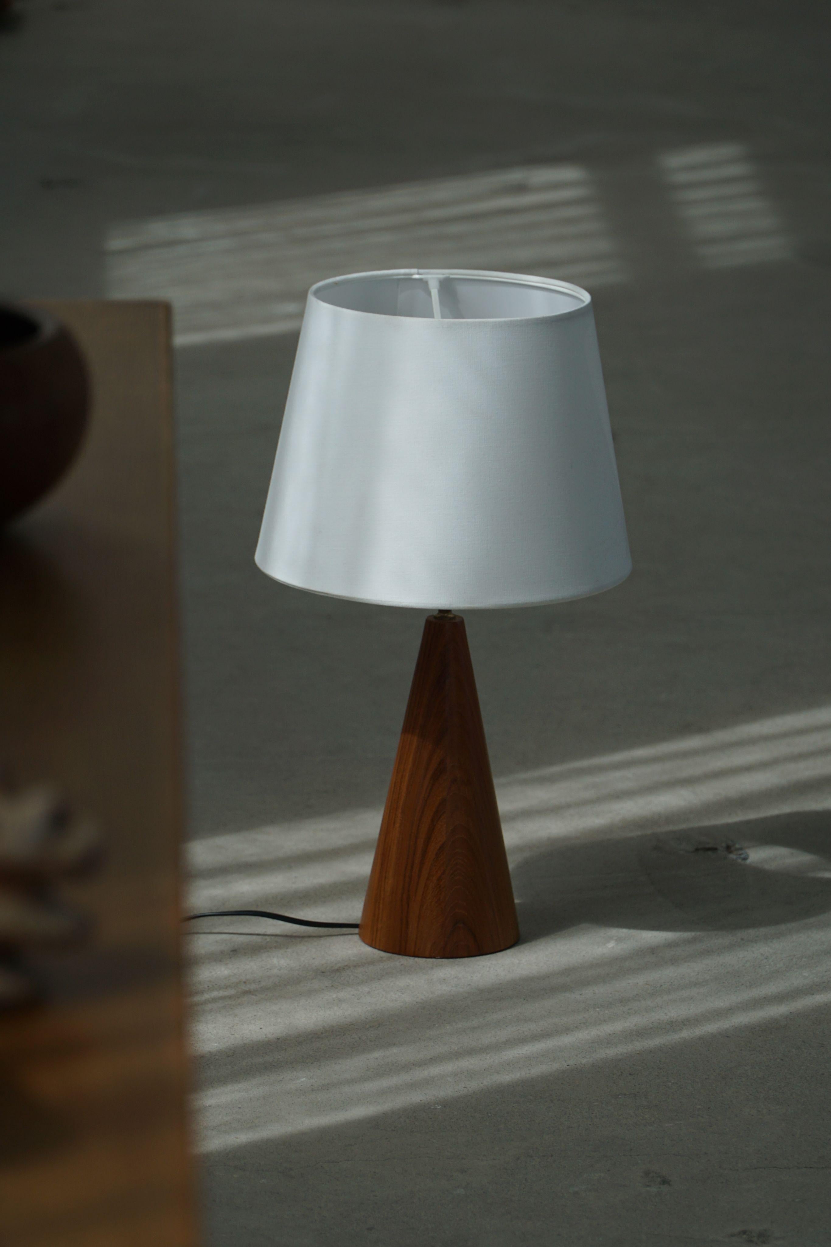 Danish Modern, A Cone Shaped Table Lamp in Teak, 1980s For Sale 6