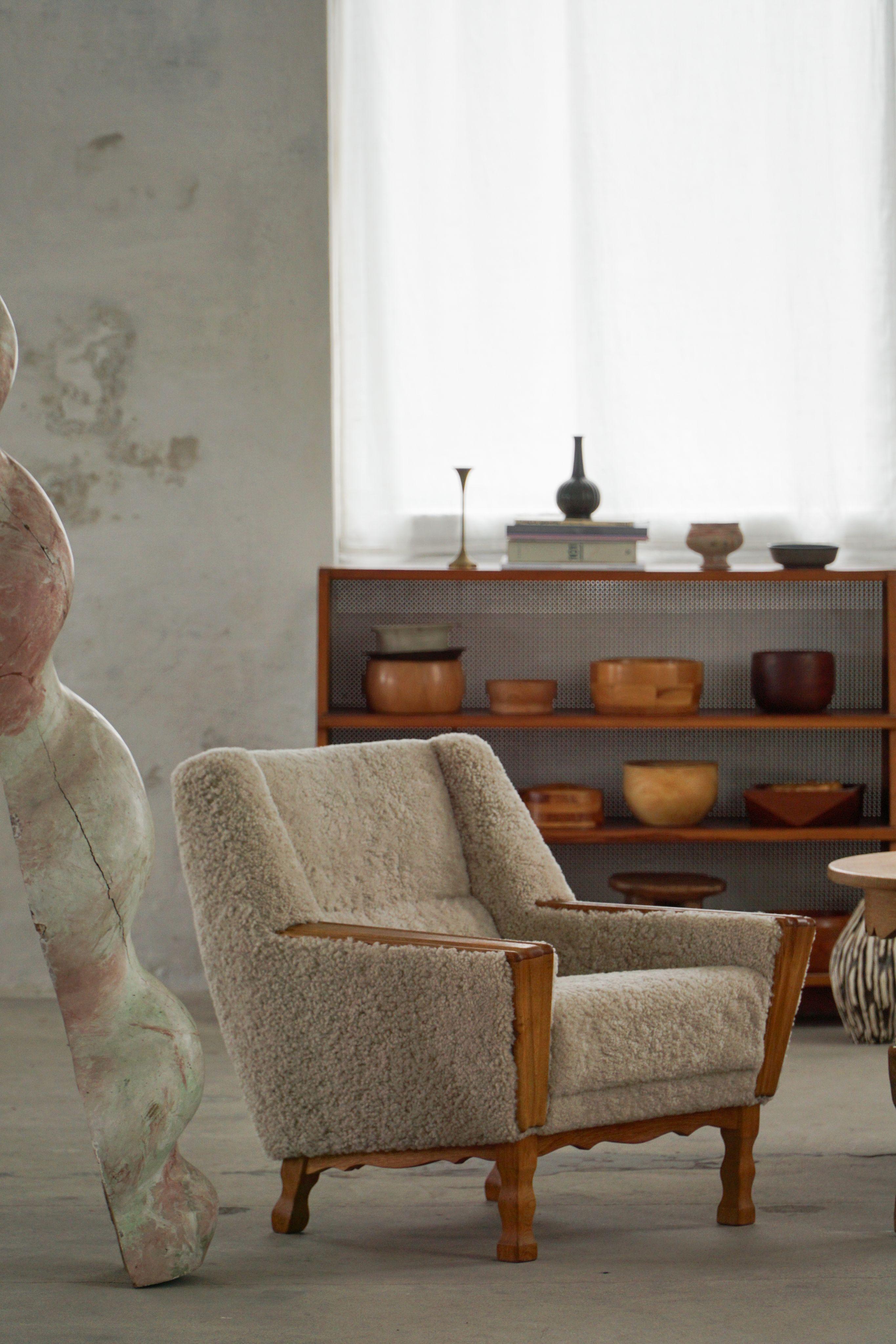 Danish Modern, A Pair of Easy Chairs in Oak & Lambswool, Henning Kjærnulf, 1960s For Sale 10