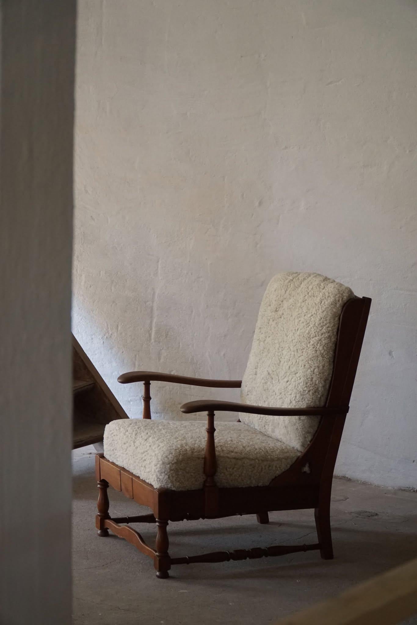 Modernismo danés, Pareja de sillones altos de roble y lana de cordero, años 50 en venta 7
