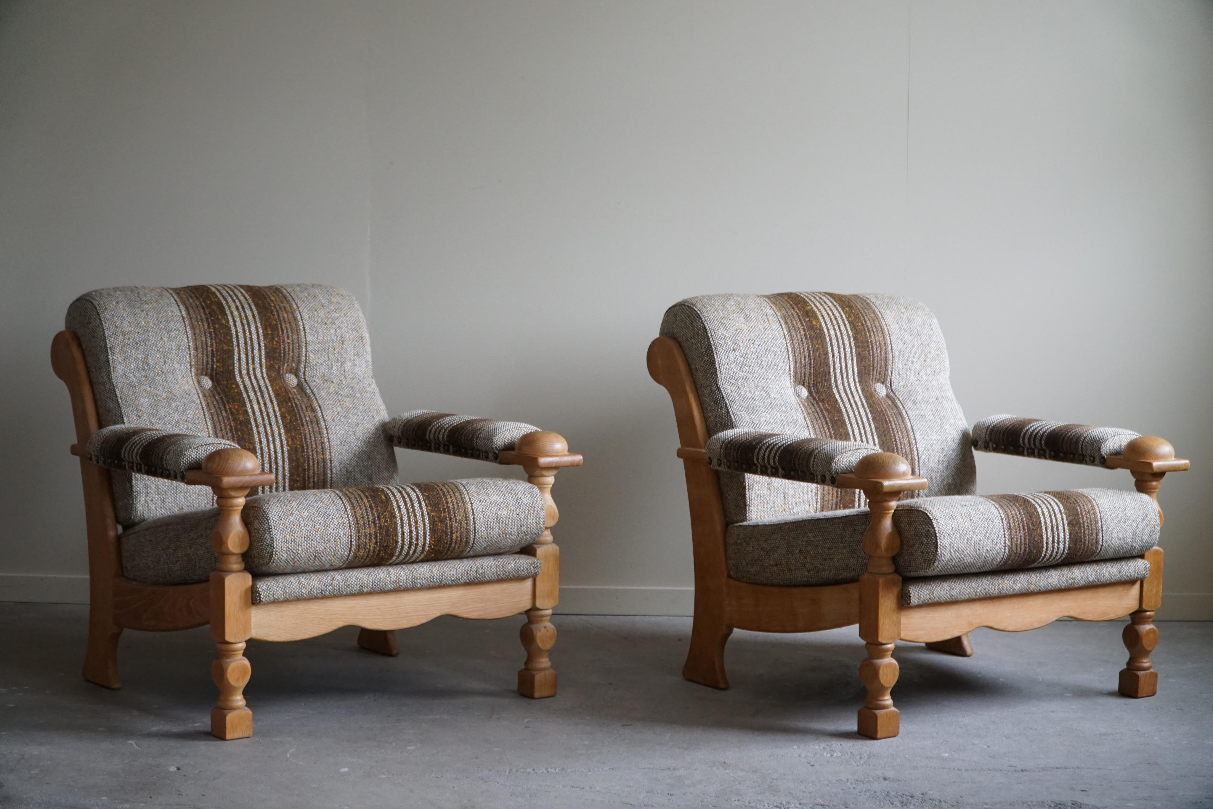 Danish Modern, A Pair of Lounge Chairs in Oak, Henning Kjærnulf, 1960s For Sale 8