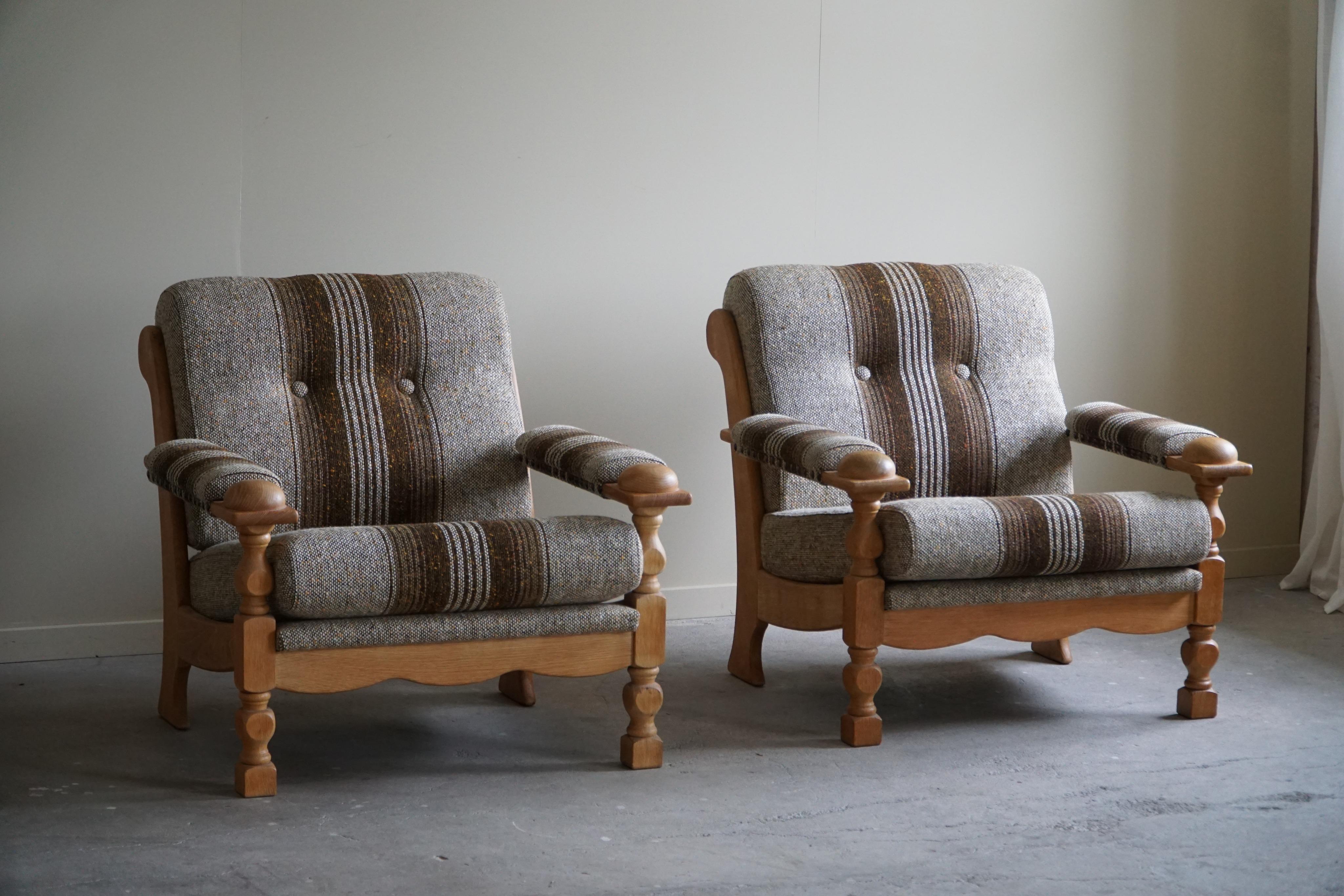 Danish Modern, A Pair of Lounge Chairs in Oak, Henning Kjærnulf, 1960s For Sale 9