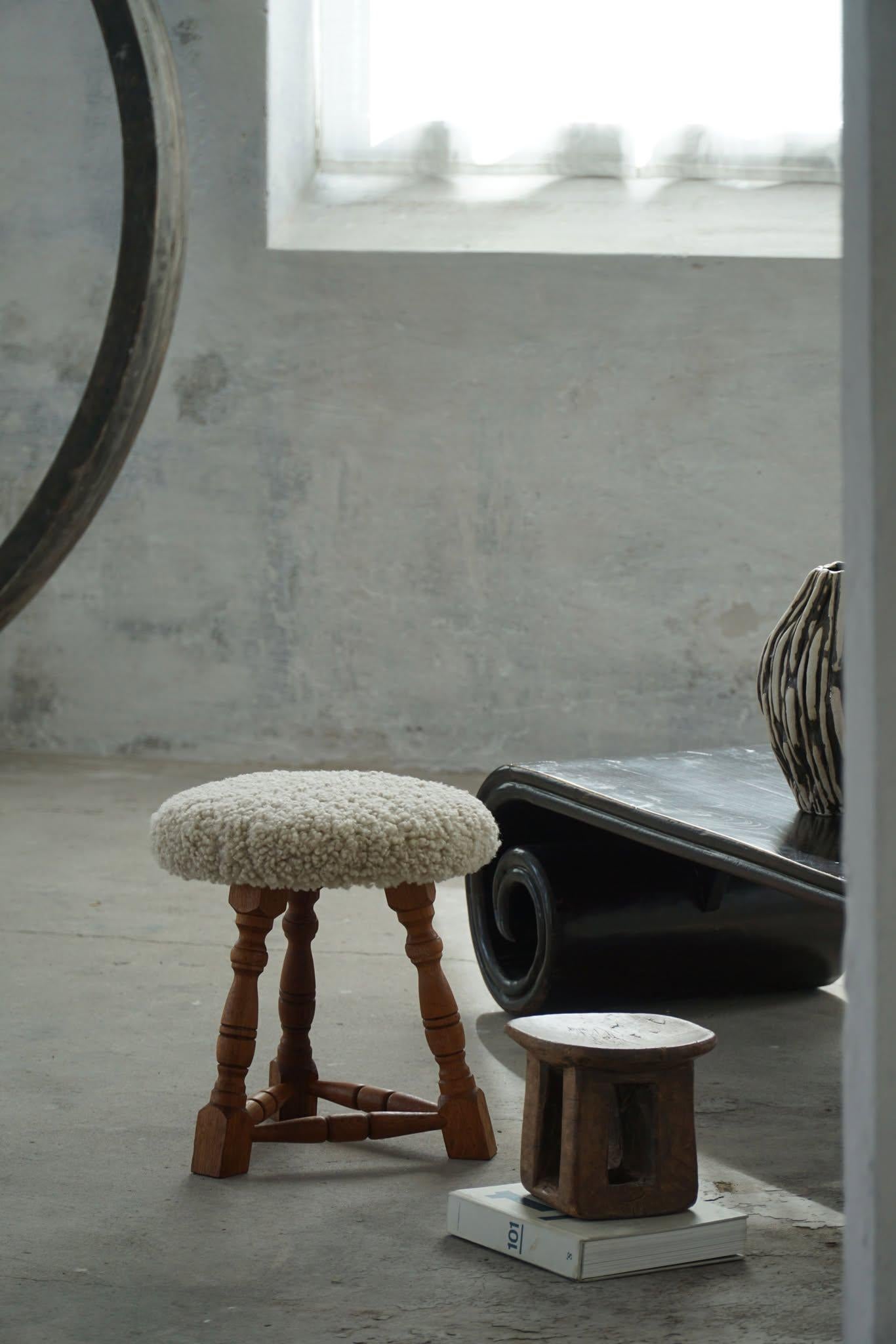 Danish Modern, A Pair of Oak Tripod Stools, Seats in Shearling Lambswool, 1950s For Sale 4