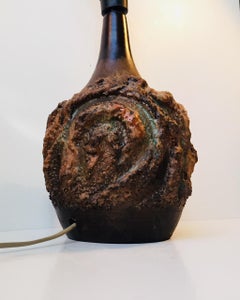 Lampe de table en grès abstrait moderne danois par Judi Kunst:: 1970