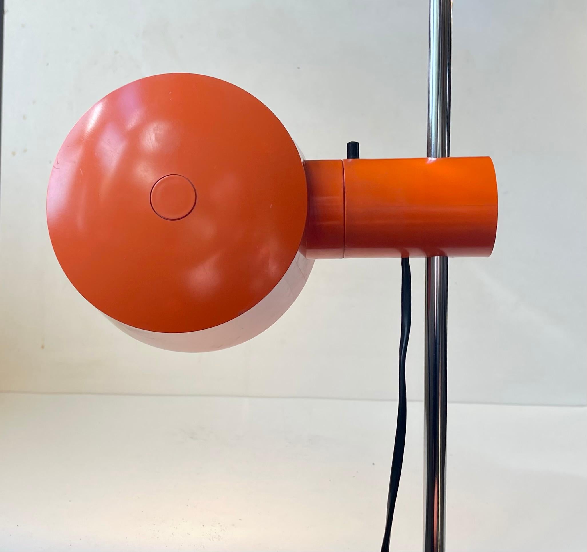 Danish Modern Adjustable Orange Floor Lamp by Svend Middelboe, 1970s In Good Condition In Esbjerg, DK