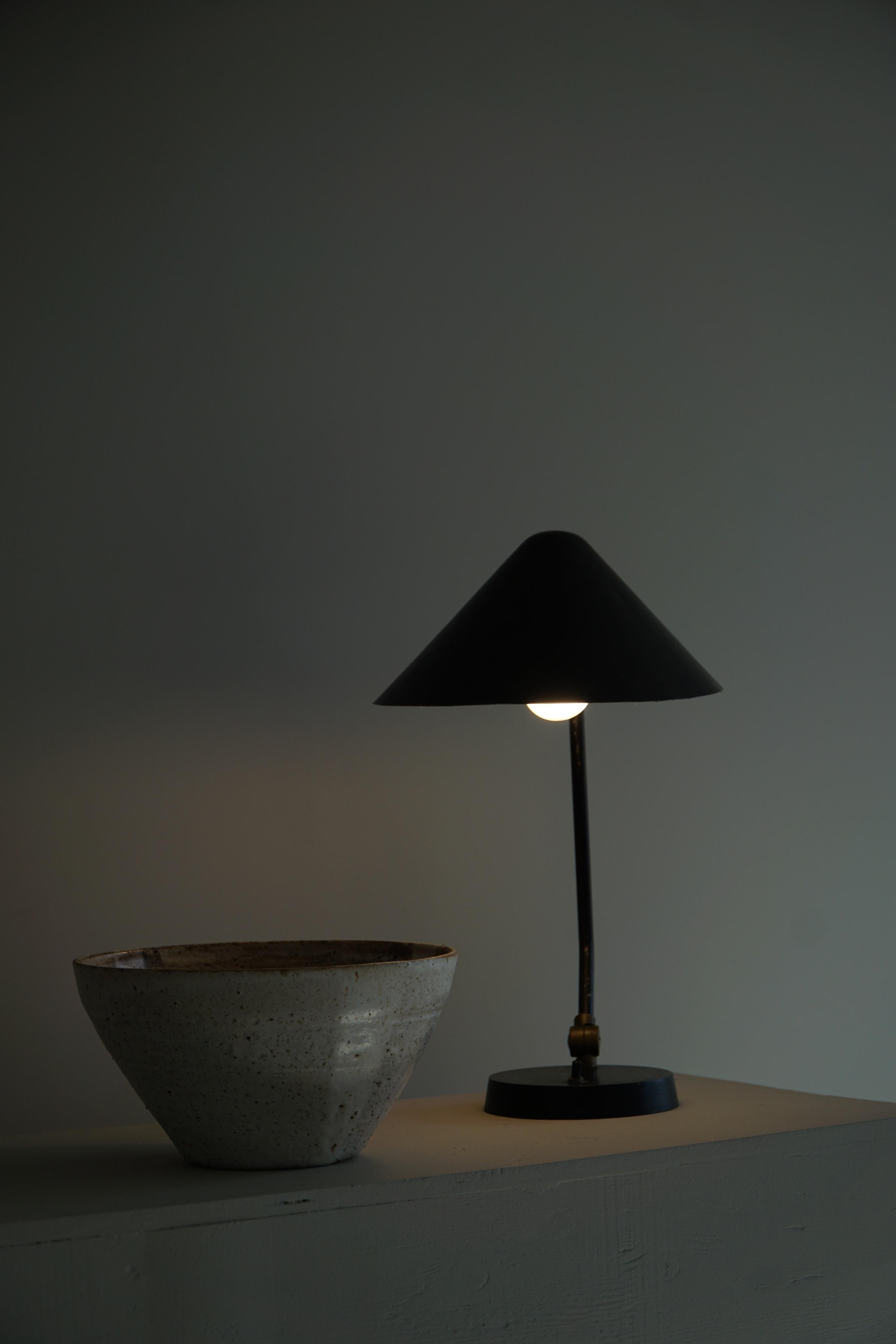 Danish Modern Adjustable Table Lamp in Metal, Made by Louis Poulsen, 1950s For Sale 8