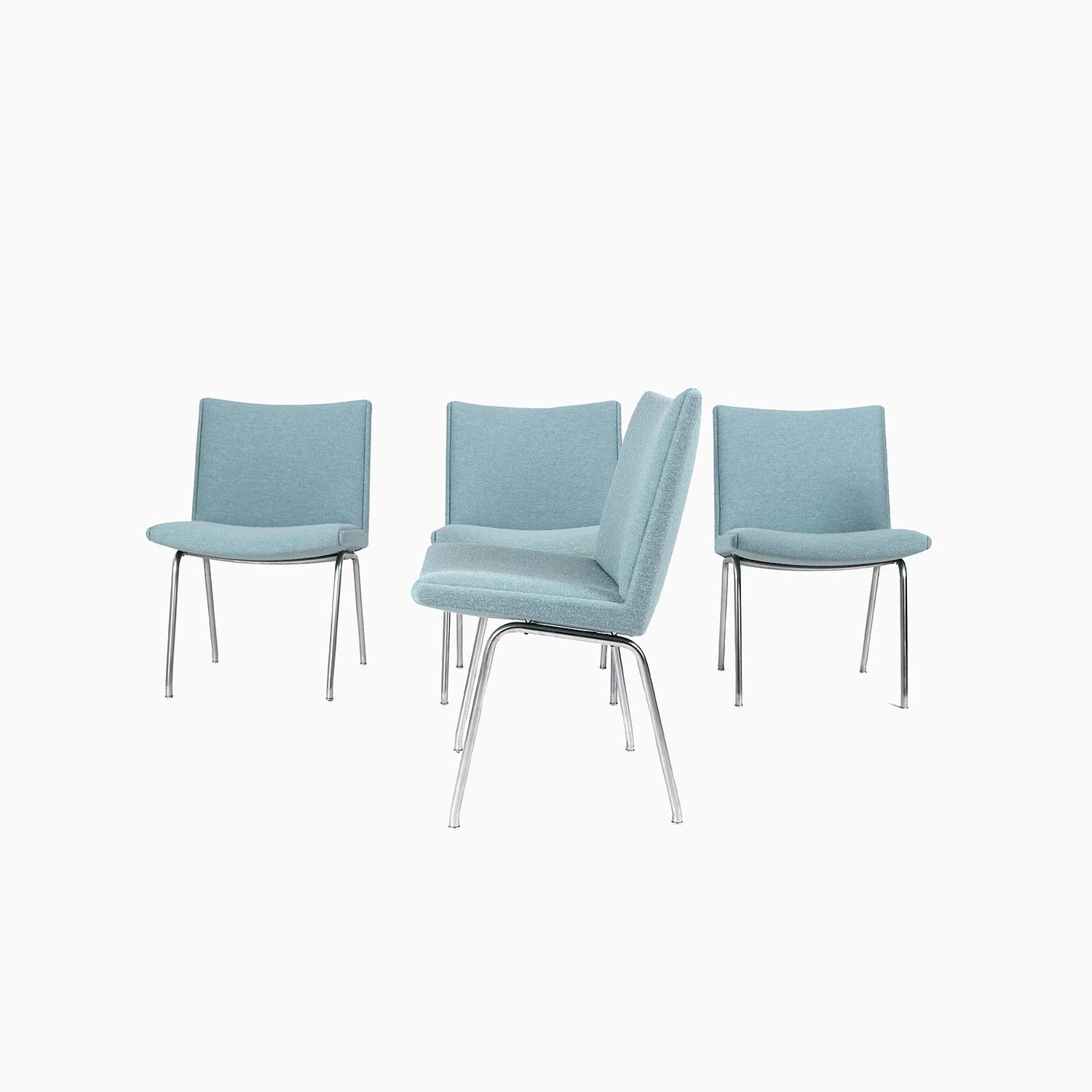 Dänische moderne „Airport“-Stühle von Hans J. Wegner (Skandinavische Moderne) im Angebot