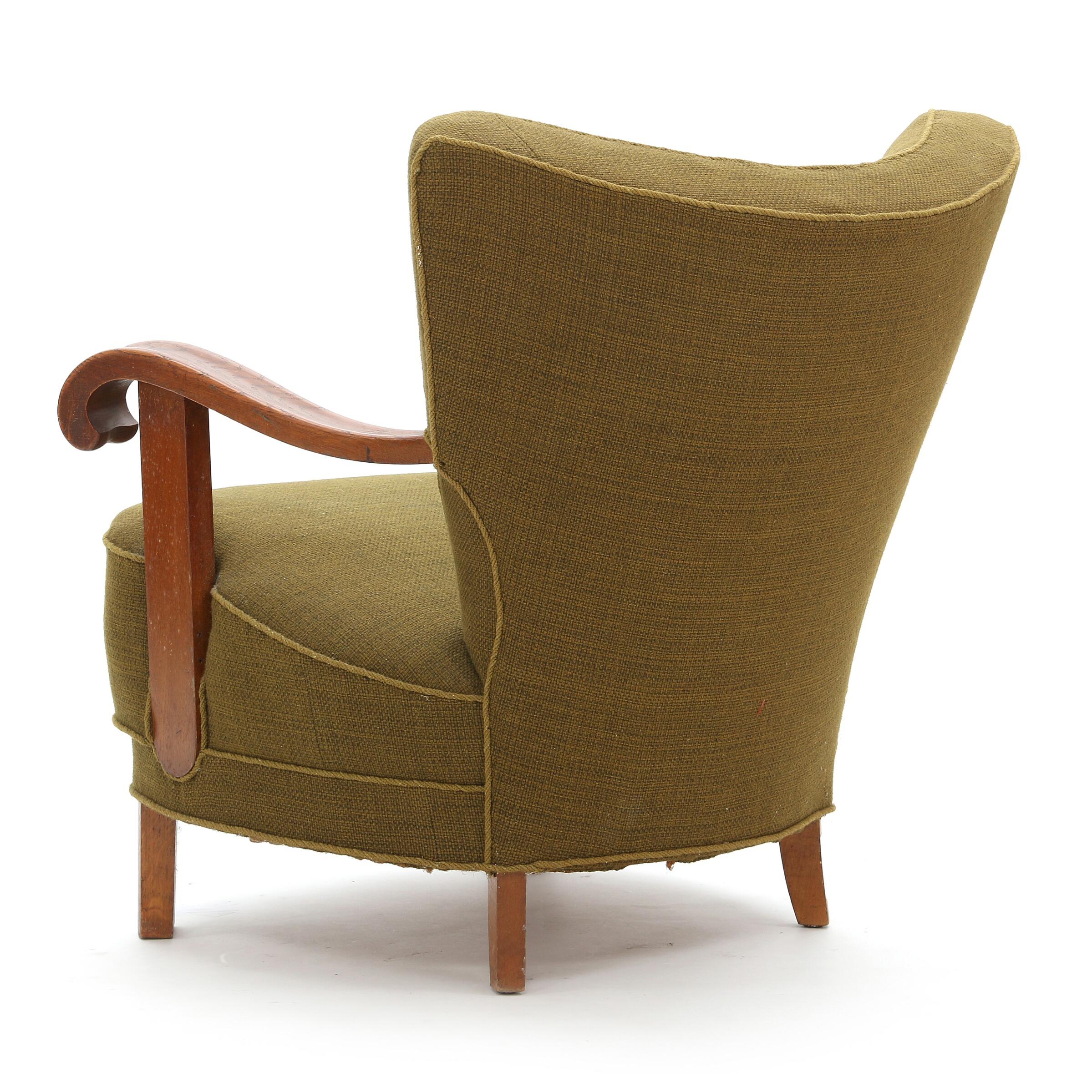 Danish Modern Armchair In Good Condition For Sale In Hudson, NY