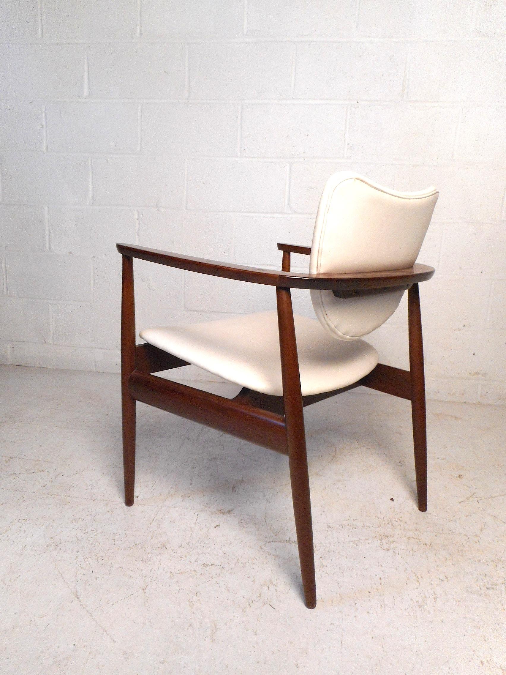 Danish Modern Armchair by Selig In Good Condition In Brooklyn, NY
