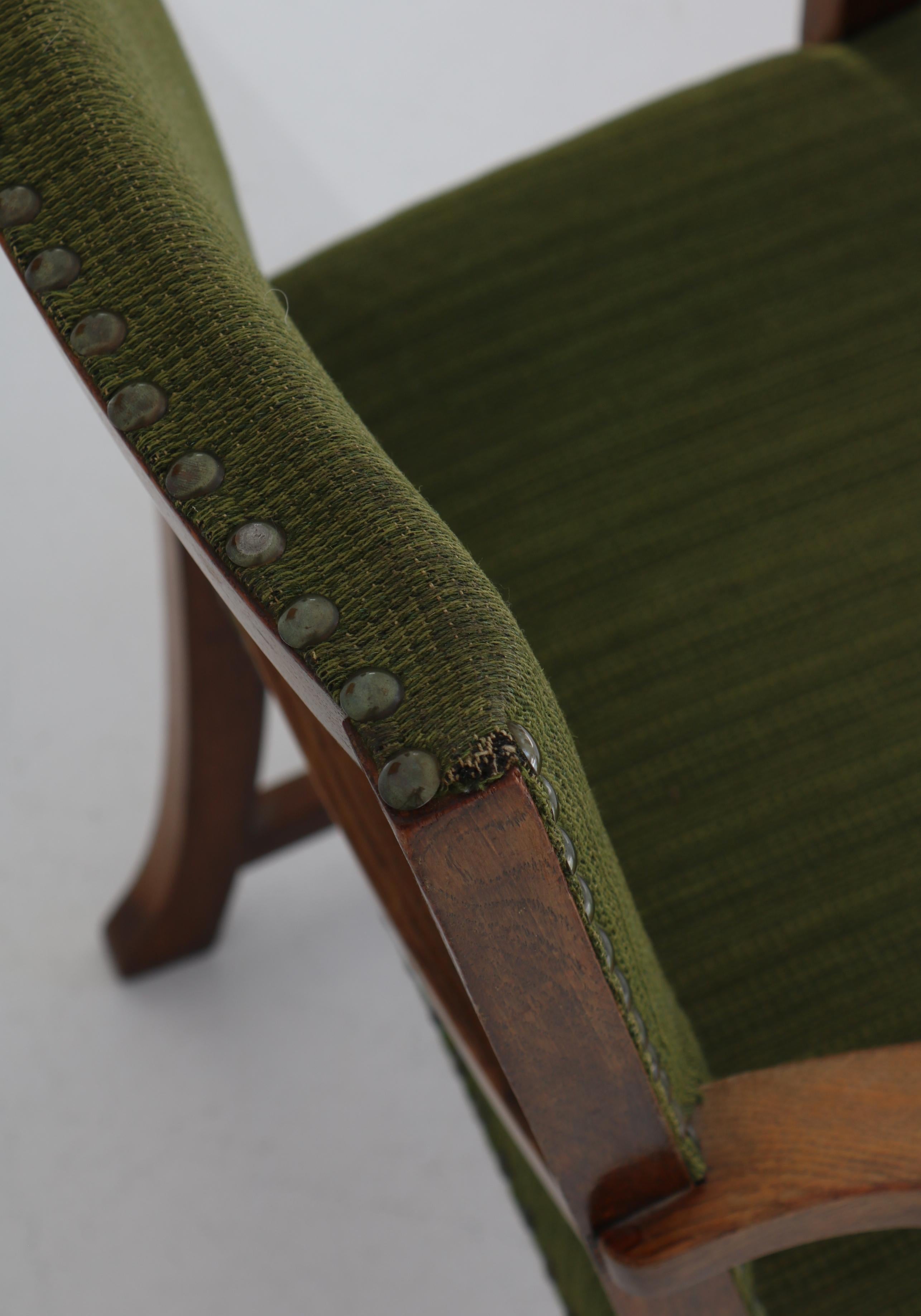 Danish Modern Armchair in Solid Oak by Cabinetmaker S. Thrane, Denmark, 1940s For Sale 8