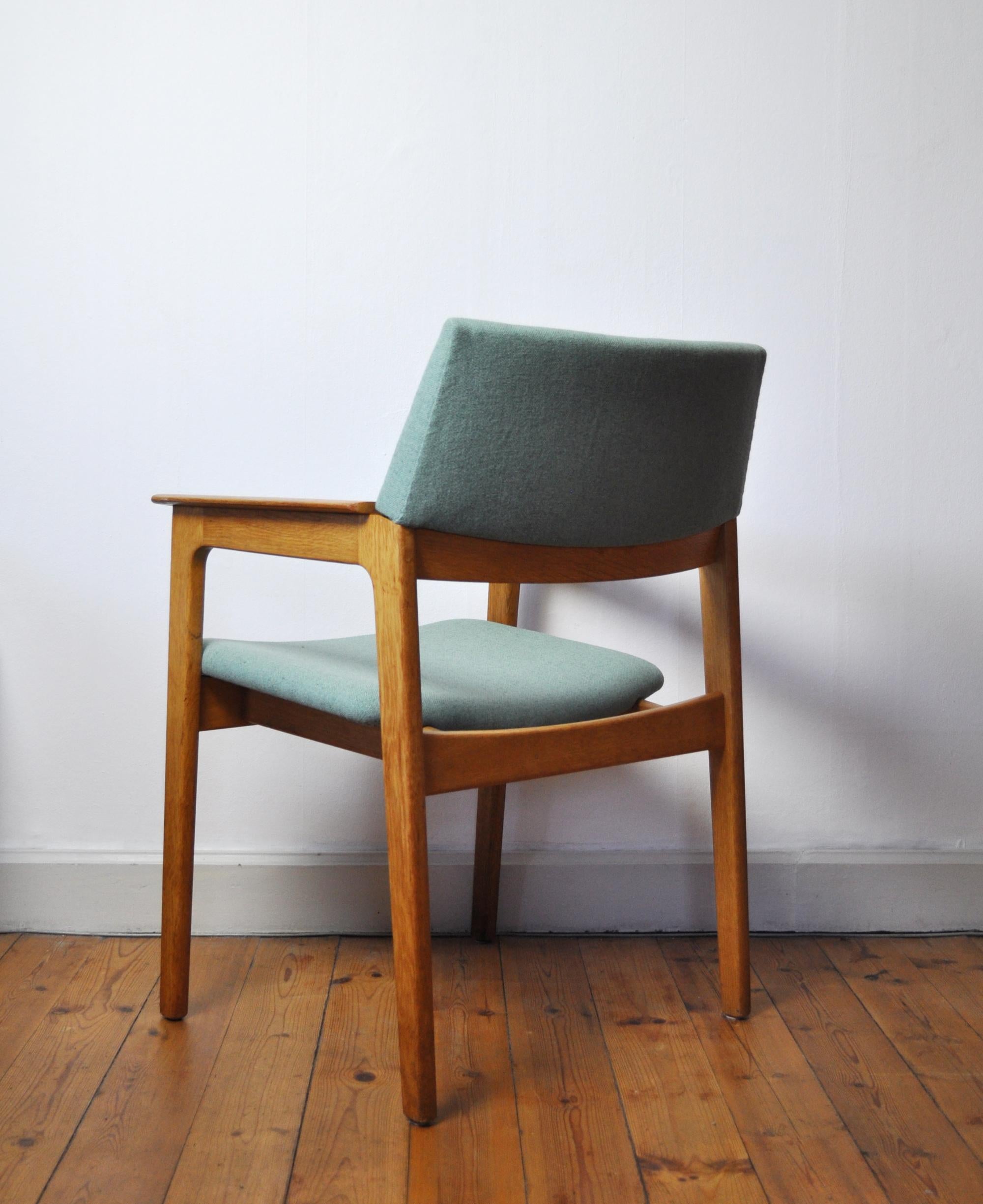 20th Century Danish Modern Armchair in Solid Oak with New Upholstery, 1960s For Sale