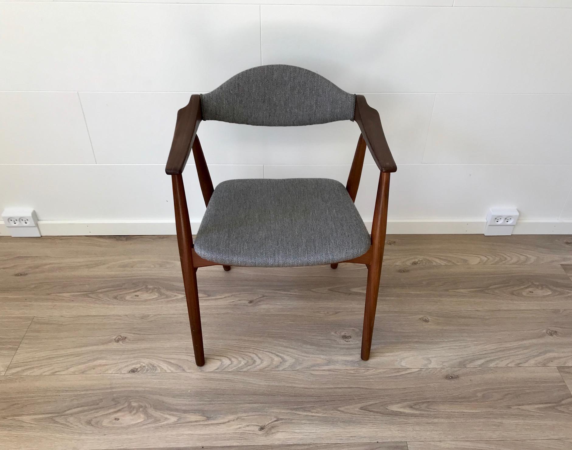 Danish Modern Armchair in Teak and Grey Wool from Farstrup, 1960s In Good Condition For Sale In Esbjerg, DK