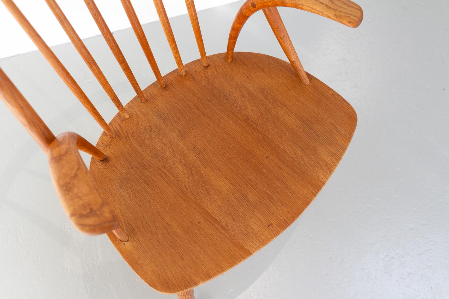 Dänischer Moderner Sessel IW2 in Eiche von Illum Wikkelsø, 1960er Jahre. im Angebot 8