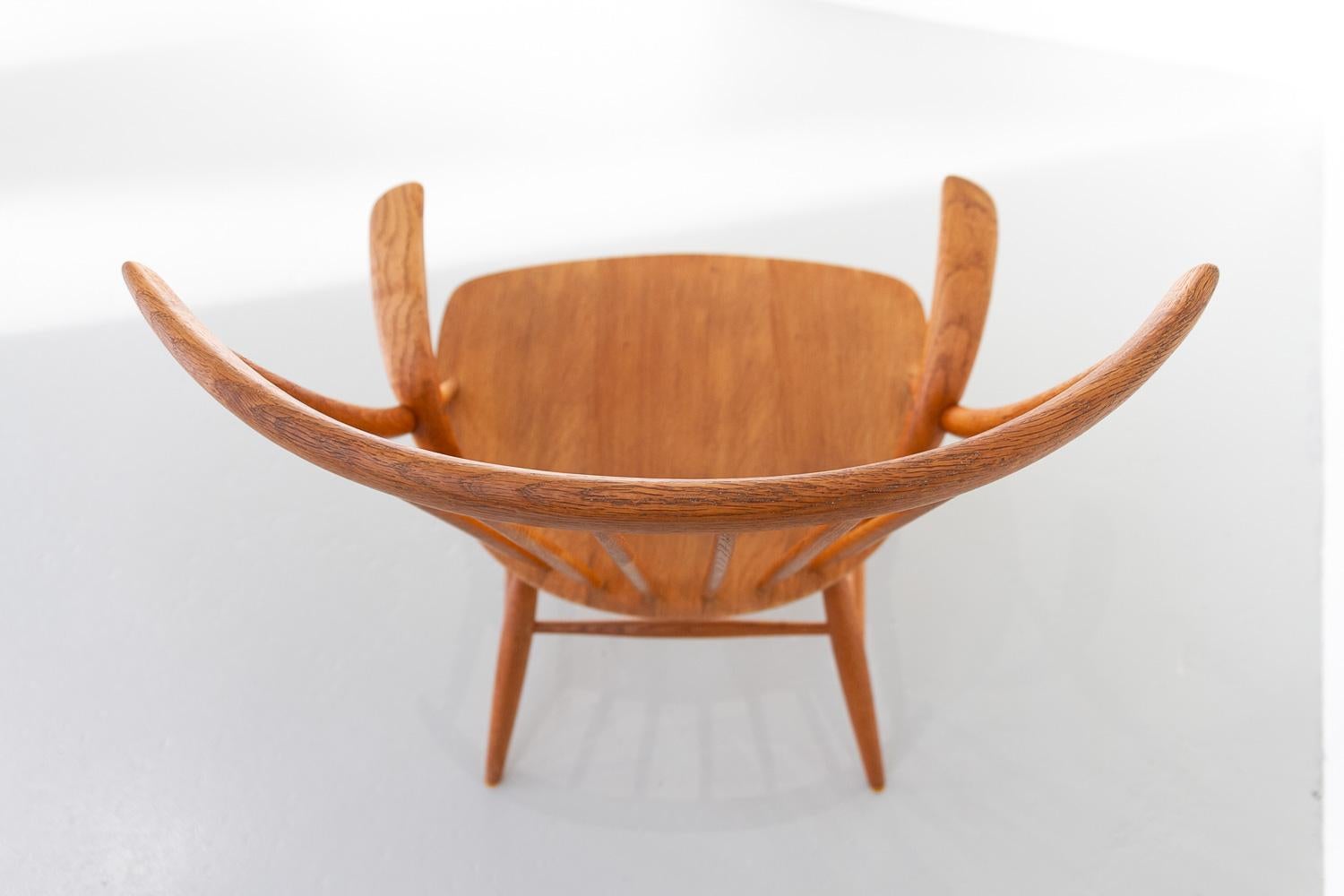 Dänischer Moderner Sessel IW2 in Eiche von Illum Wikkelsø, 1960er Jahre. im Angebot 10