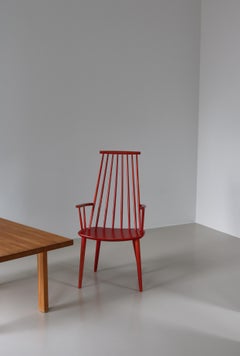Sillón moderno danés Modelo "J110" de Poul Volther, madera de haya teñida de rojo, FDB
