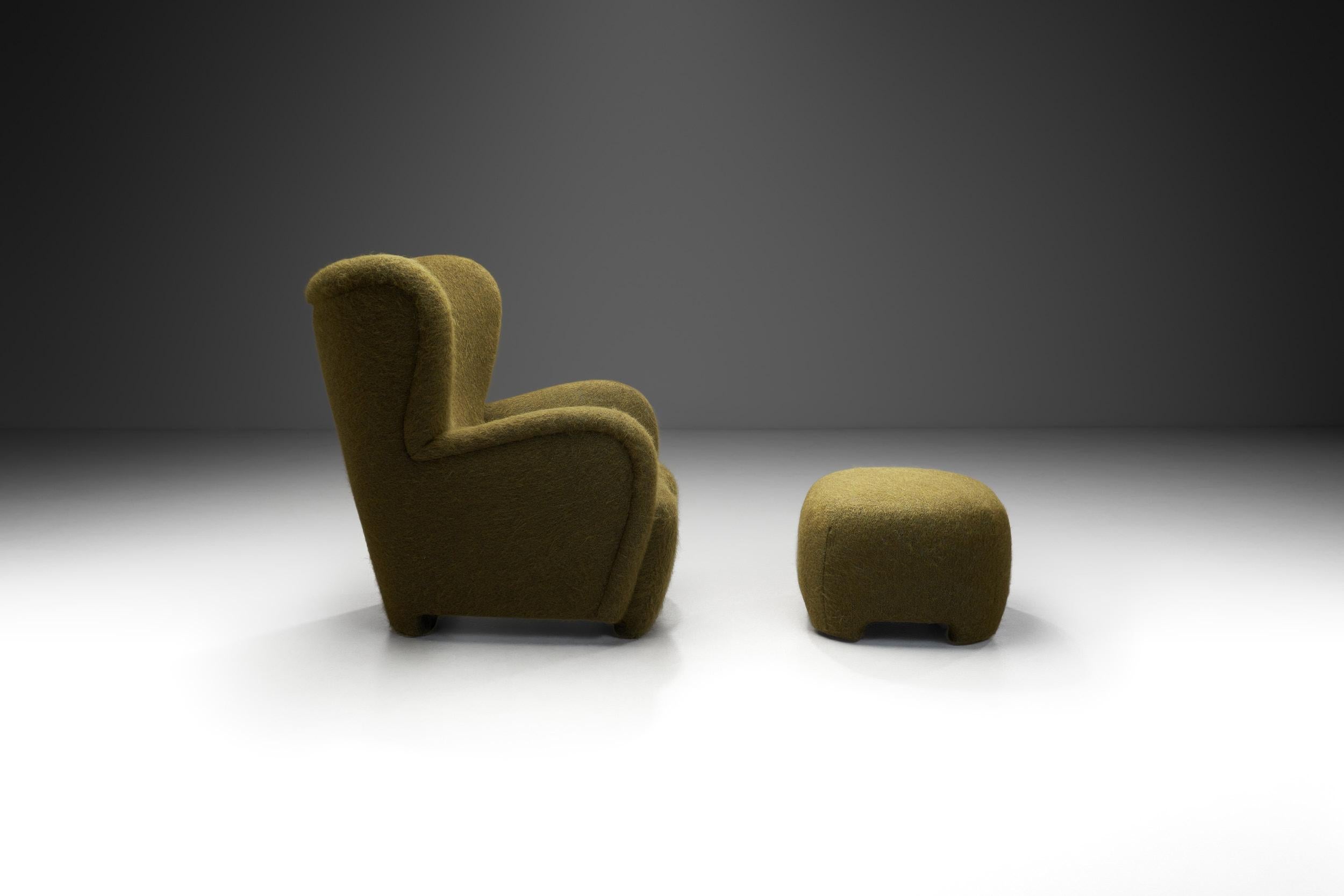 Sillón moderno danés con reposapiés, Dinamarca ca 1940s Escandinavo moderno en venta