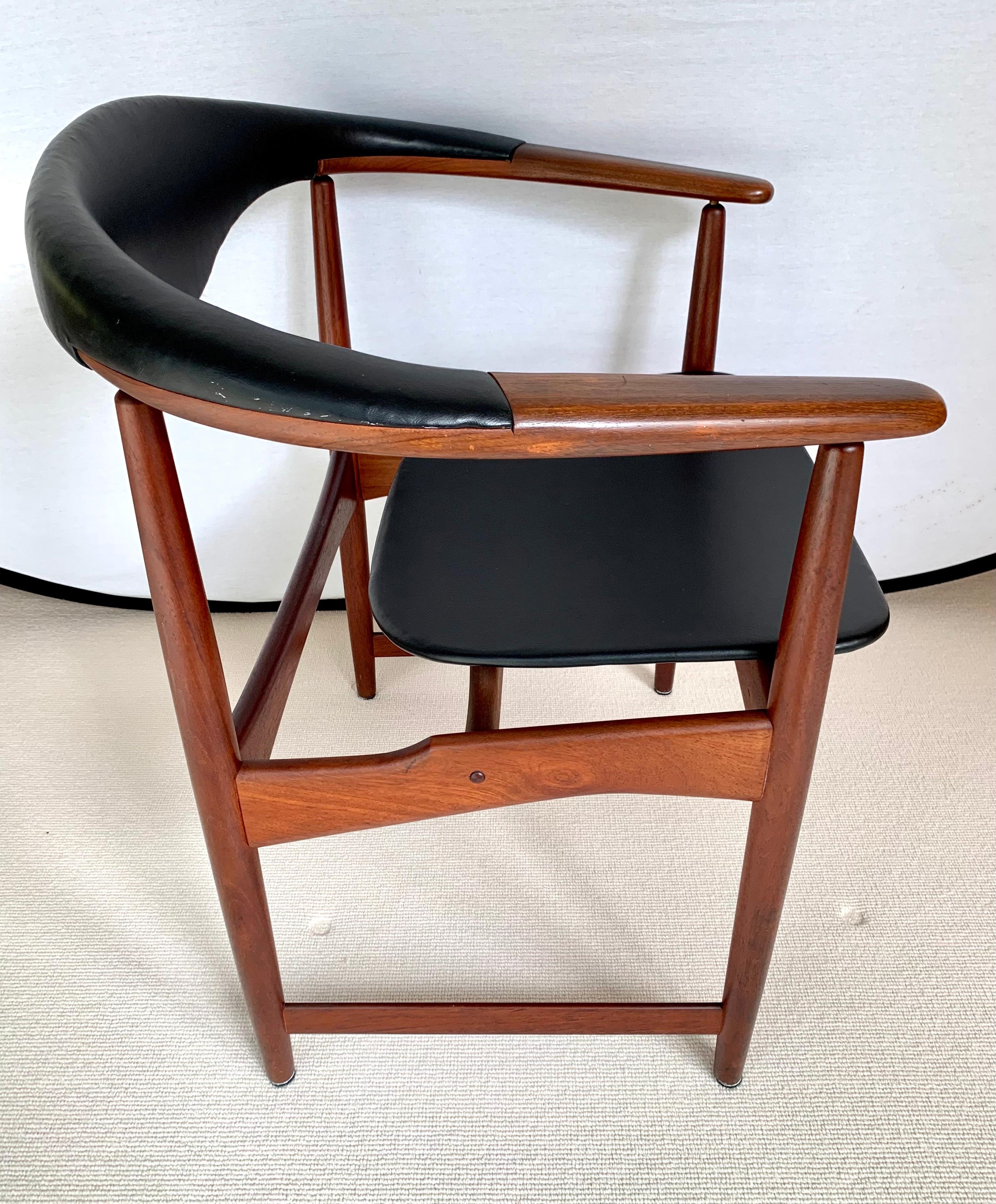 Late 20th Century Danish Modern Arne Hovmand-Olsen Walnut Chair