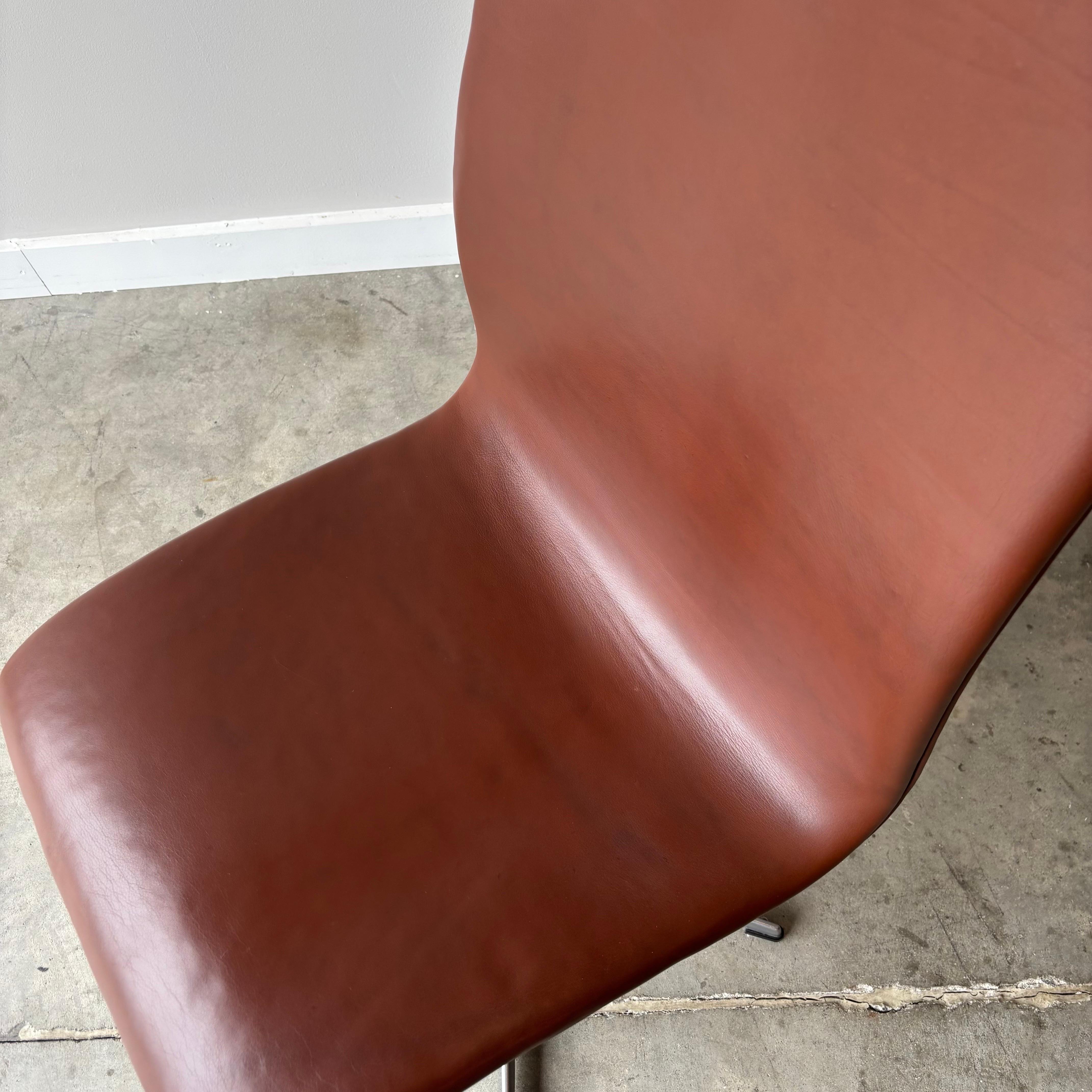 Aluminum Danish Modern Arne Jacobsen Oxford Chairs by Fritz Hansen, 1960s, set of 6 For Sale