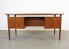 Danish Modern Arne Vodder Style Bornholm Floating-Top Teak Desk