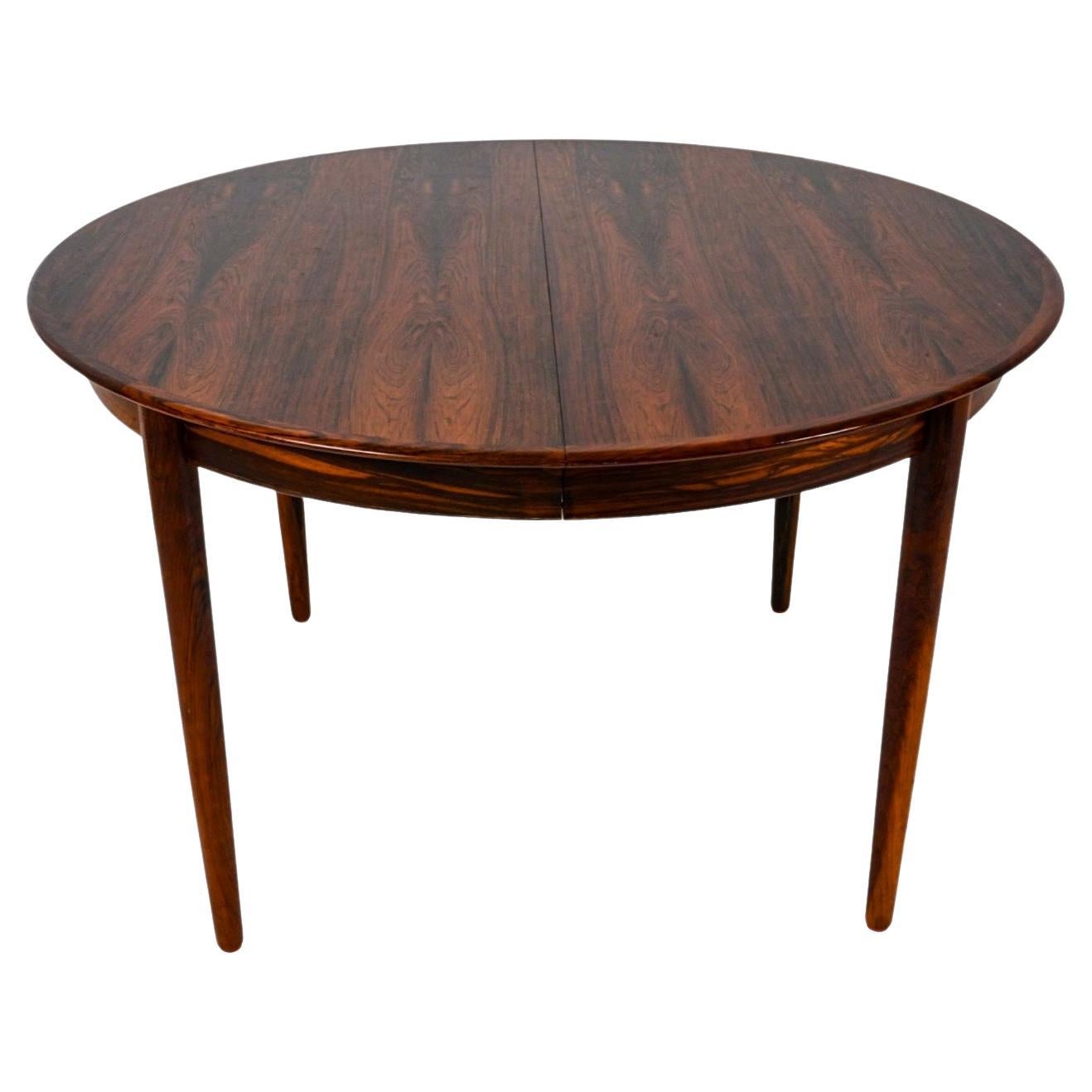 Danish Modern Arne Vodder Style Rosewood Dining Table W/ 4 Leaves  For Sale