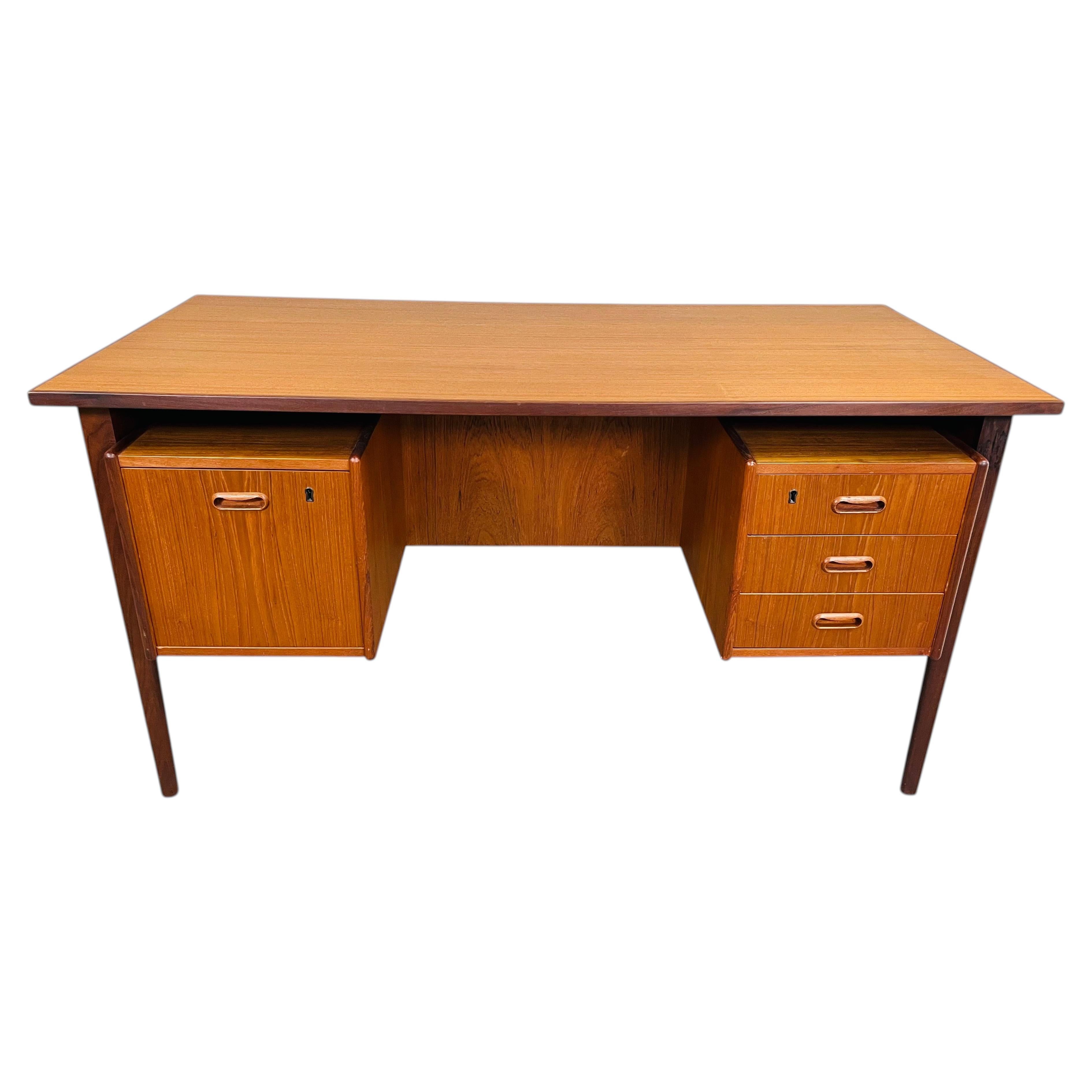 Danish Modern Arne Vodder Style Teak Writing Or Executive Desk 1960s For Sale