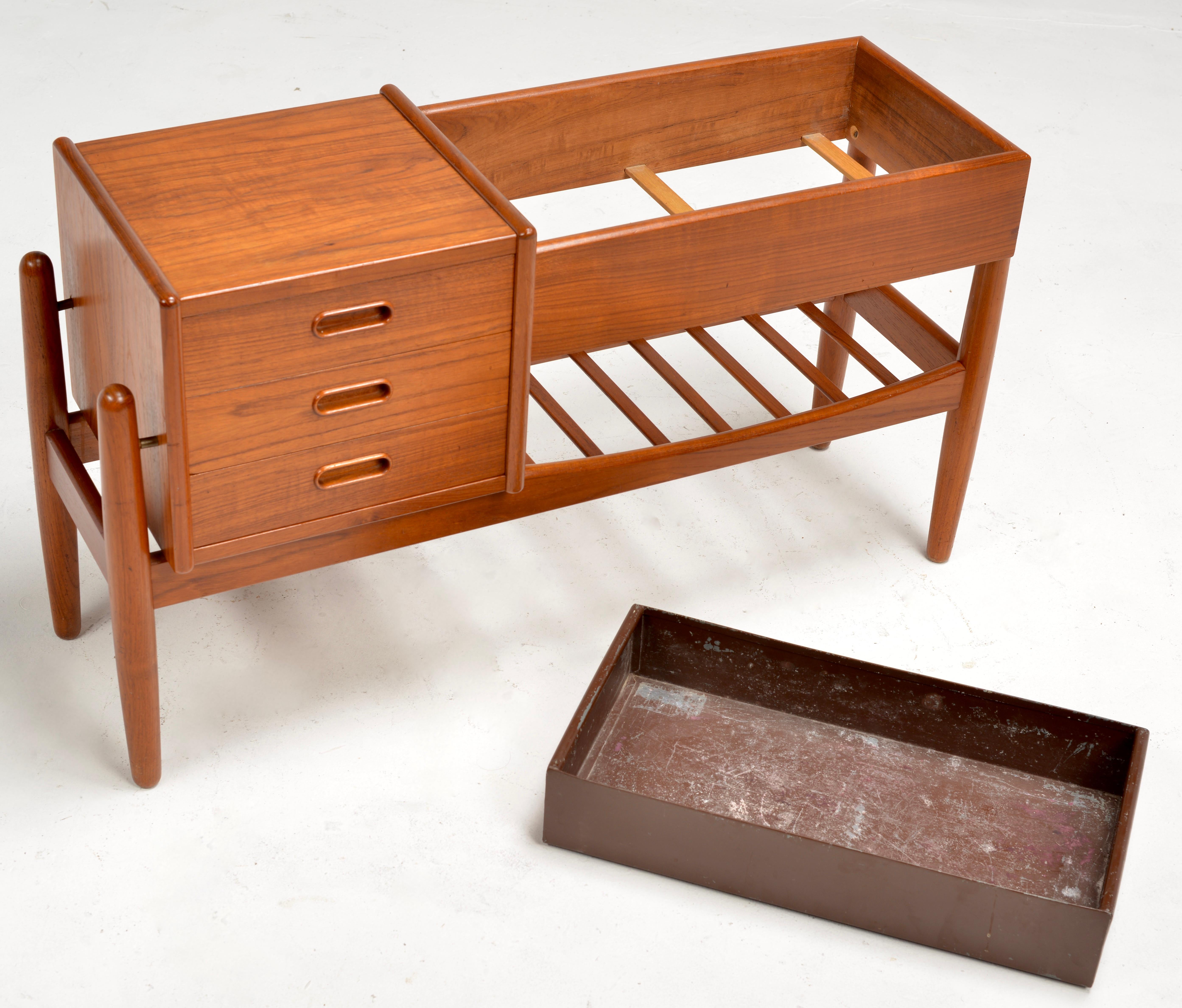Milieu du XXe siècle Jardinière danoise moderne Arne Wahl Iversen modèle n° 36 en vente