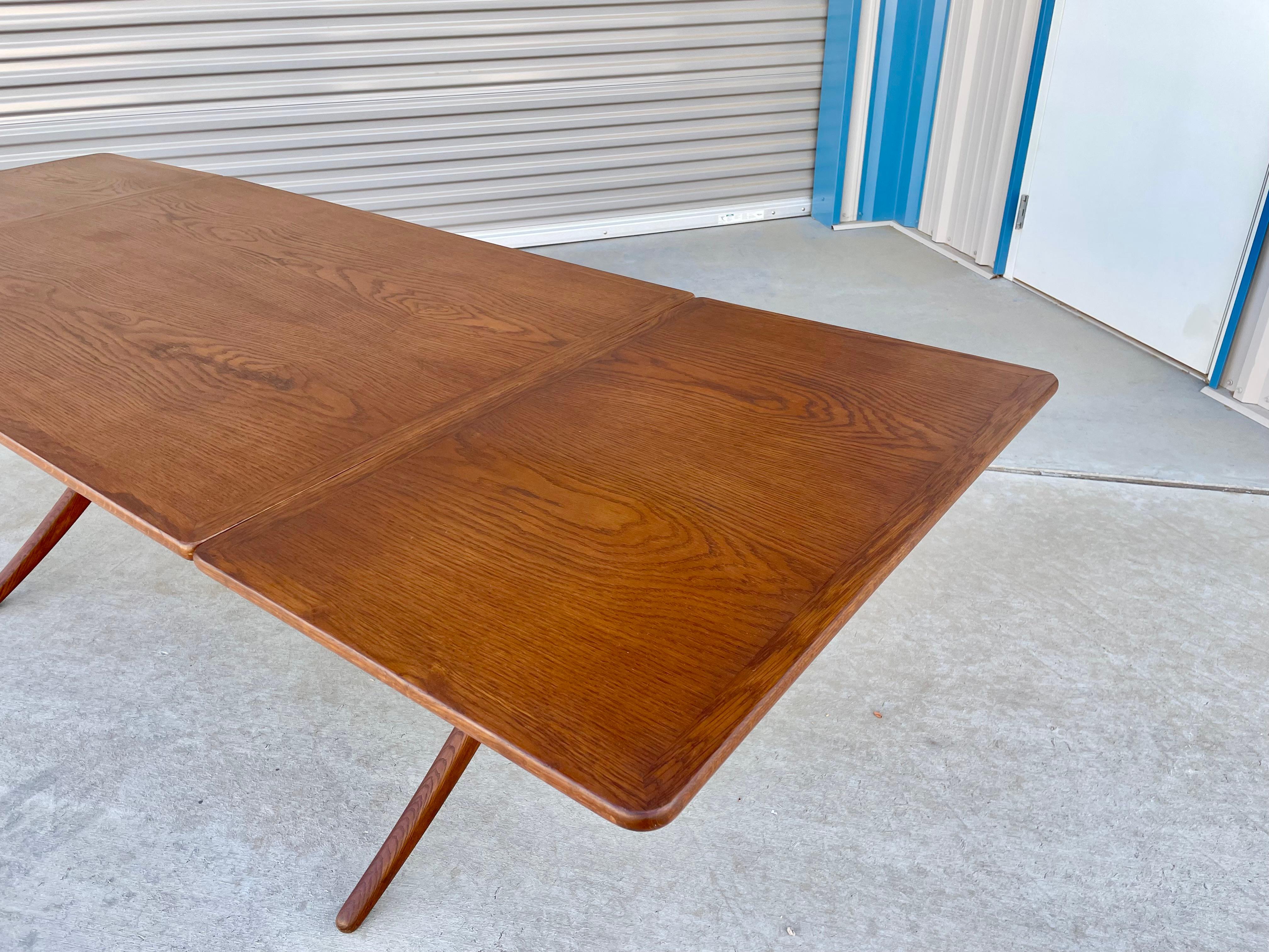 Danish Modern AT-304 Teak and Oak Dining Table by Hans J. Wegner For Sale 5