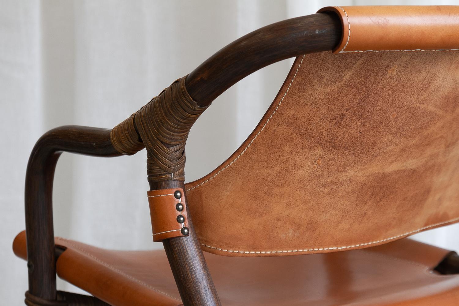 Danish Modern Bamboo and Leather Lounge Chairs & Table by Horsnæs, 1960s. For Sale 8