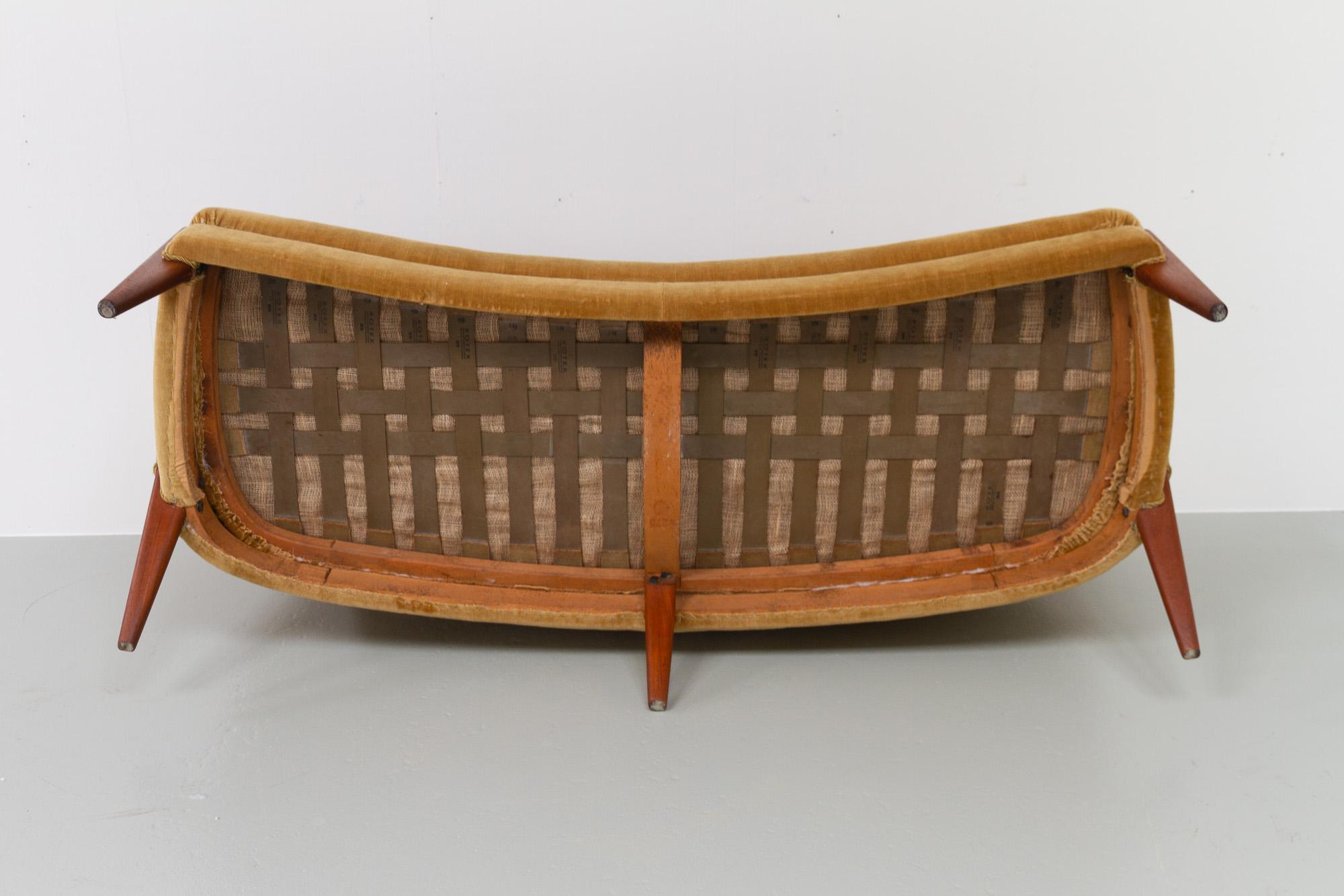 Danish Modern Banana Sofa and Chair by Kurt Olsen for Slagelse Møbelværk, 1950s For Sale 12