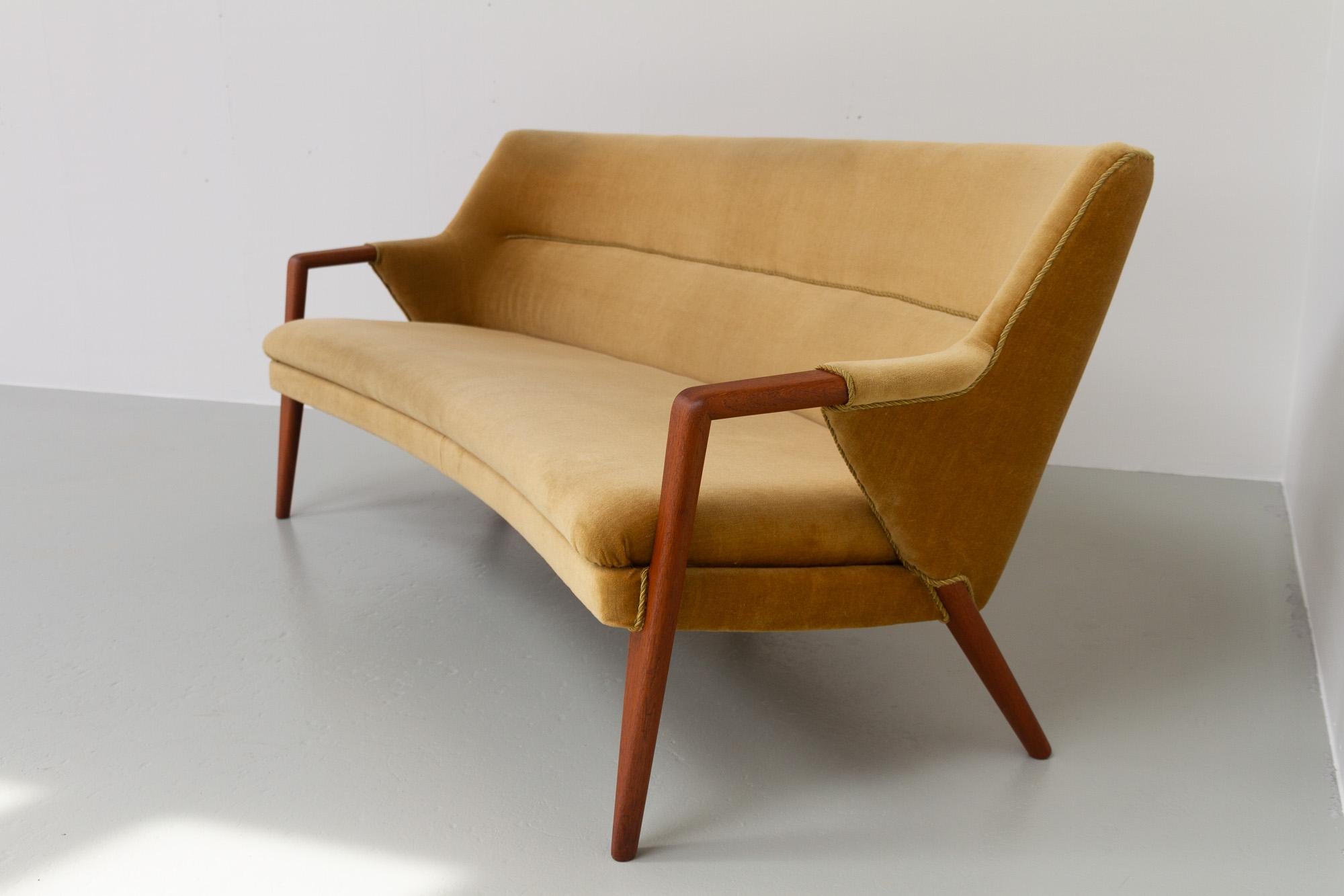 Dänisches modernes Bananensofa und Stuhl von Kurt Olsen für Slagelse Møbelværk, 1950er Jahre. 14