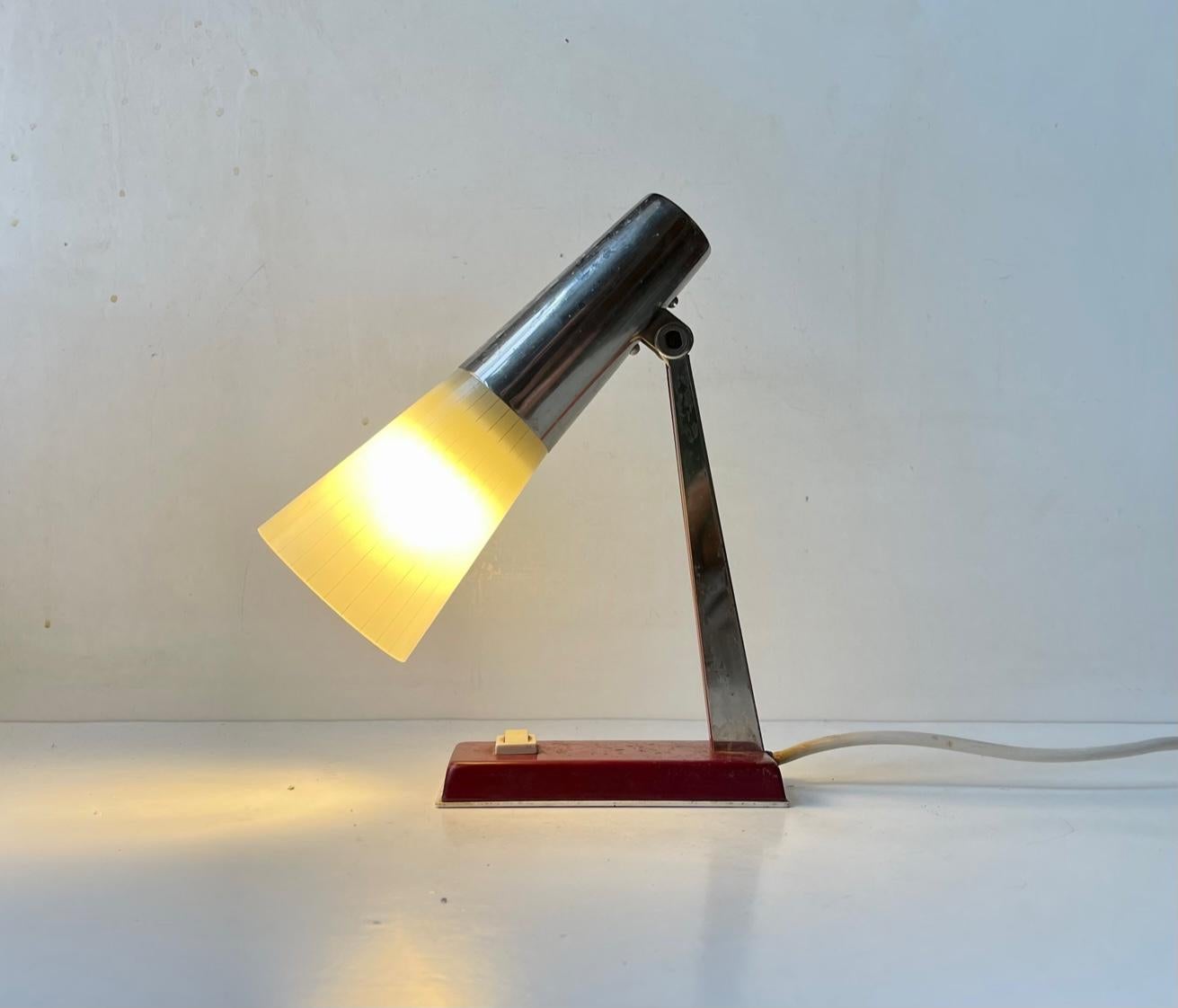 Danish Modern Bedside Table Lamp by Ernest Voss, 1950s In Fair Condition For Sale In Esbjerg, DK