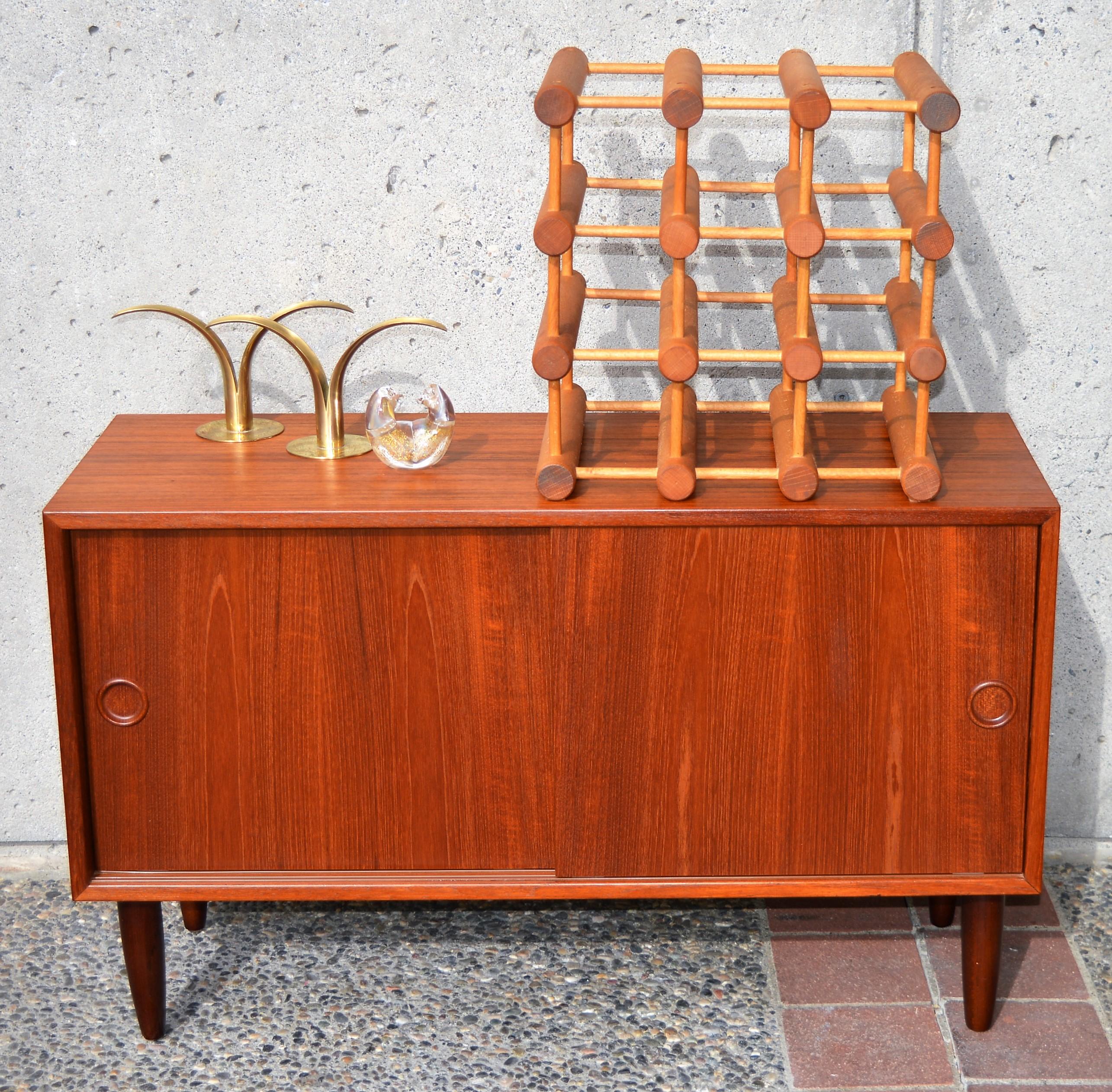 Danish Modern Beech 12 Bottle Wine Rack or Bottle Holder by Nissen Langaa For Sale 1